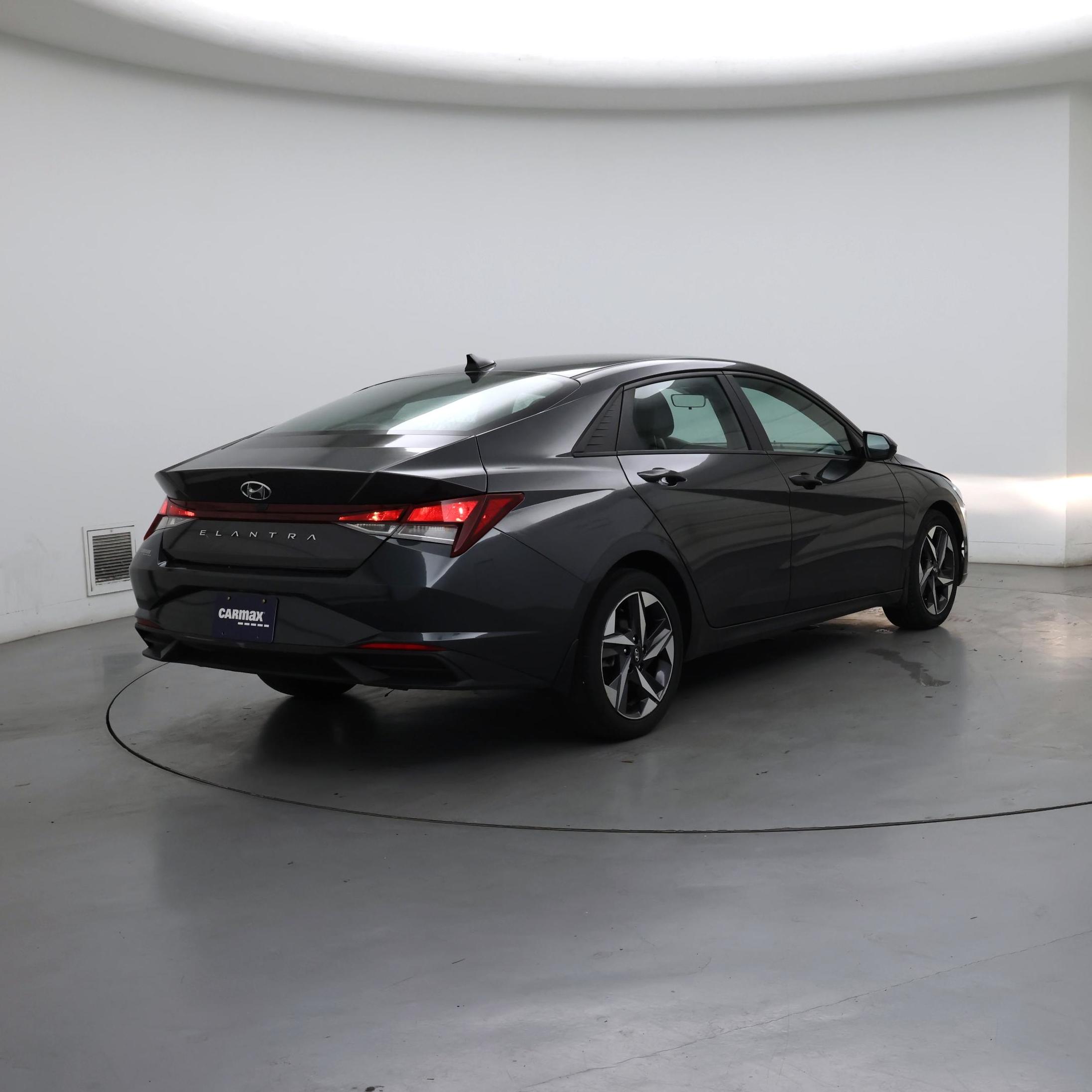 Thumbnail: 2023 Hyundai Elantra - 8