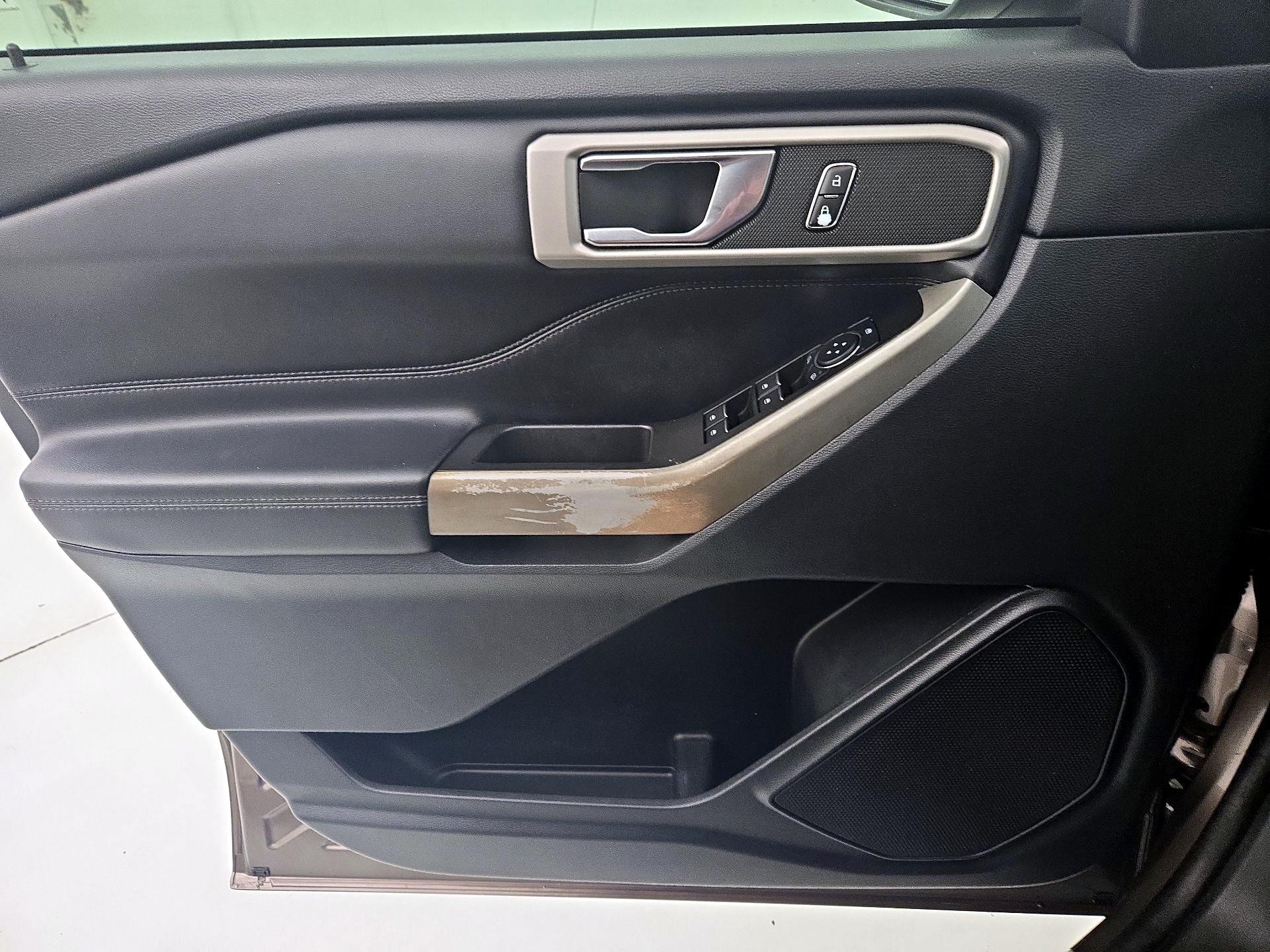 Thumbnail: 2021 Ford Explorer - 12