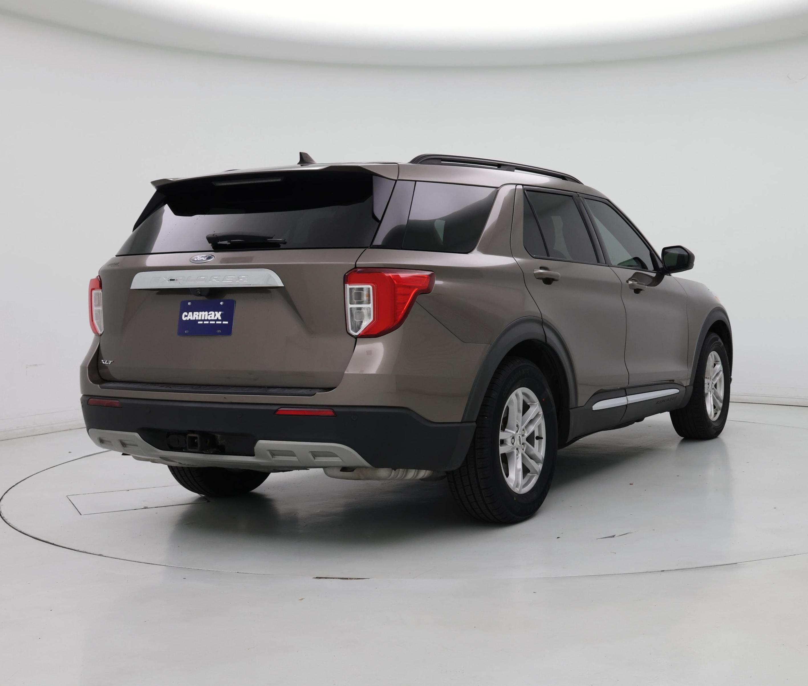 Thumbnail: 2021 Ford Explorer - 8
