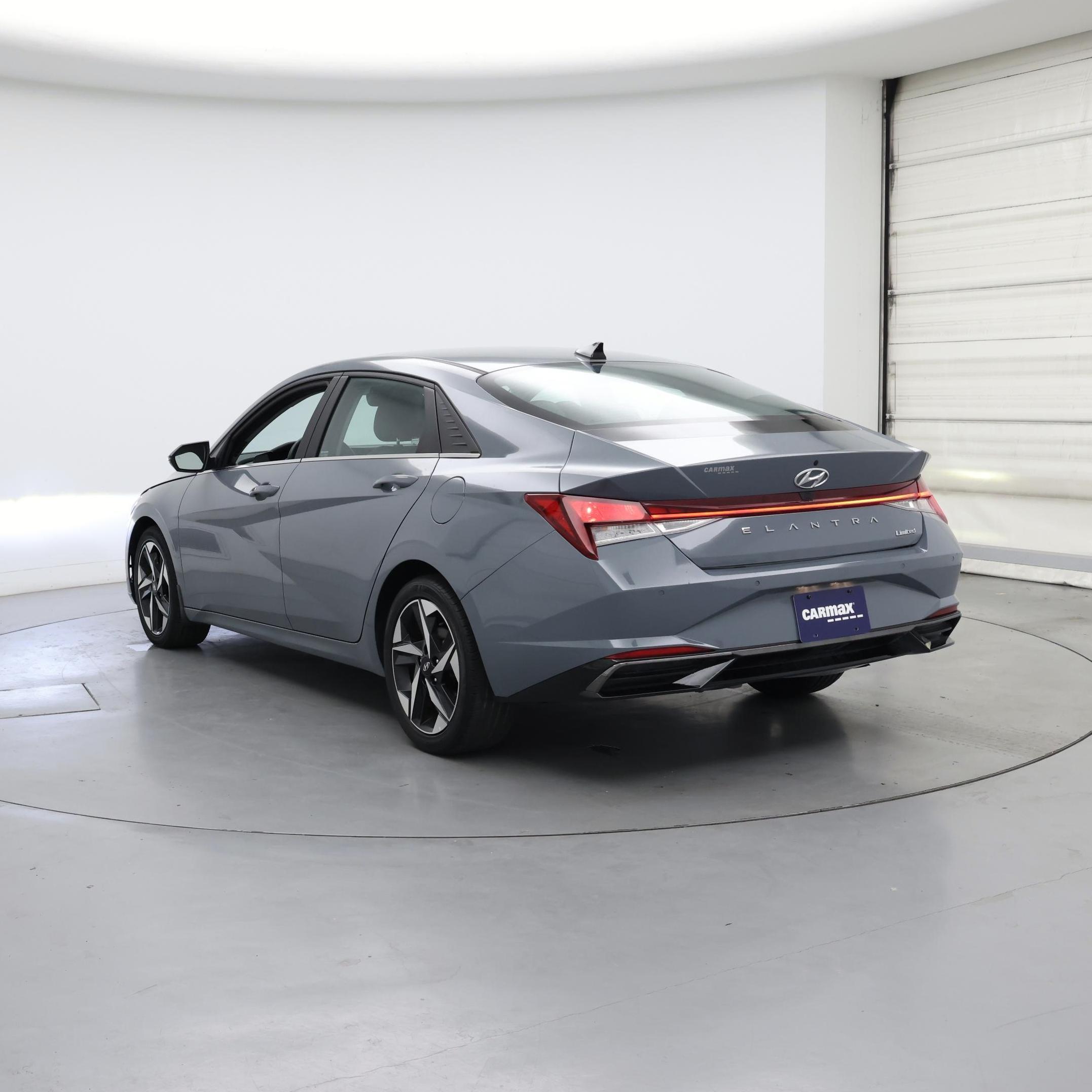 Thumbnail: 2022 Hyundai Elantra - 2