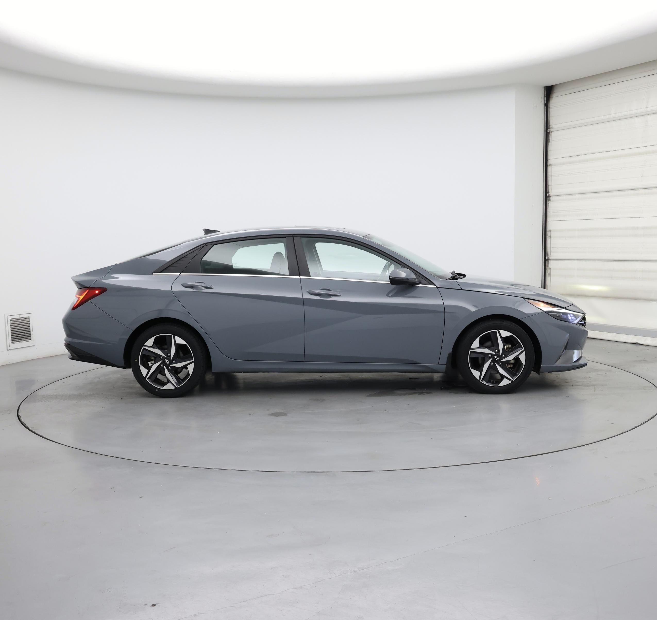 Thumbnail: 2022 Hyundai Elantra - 7
