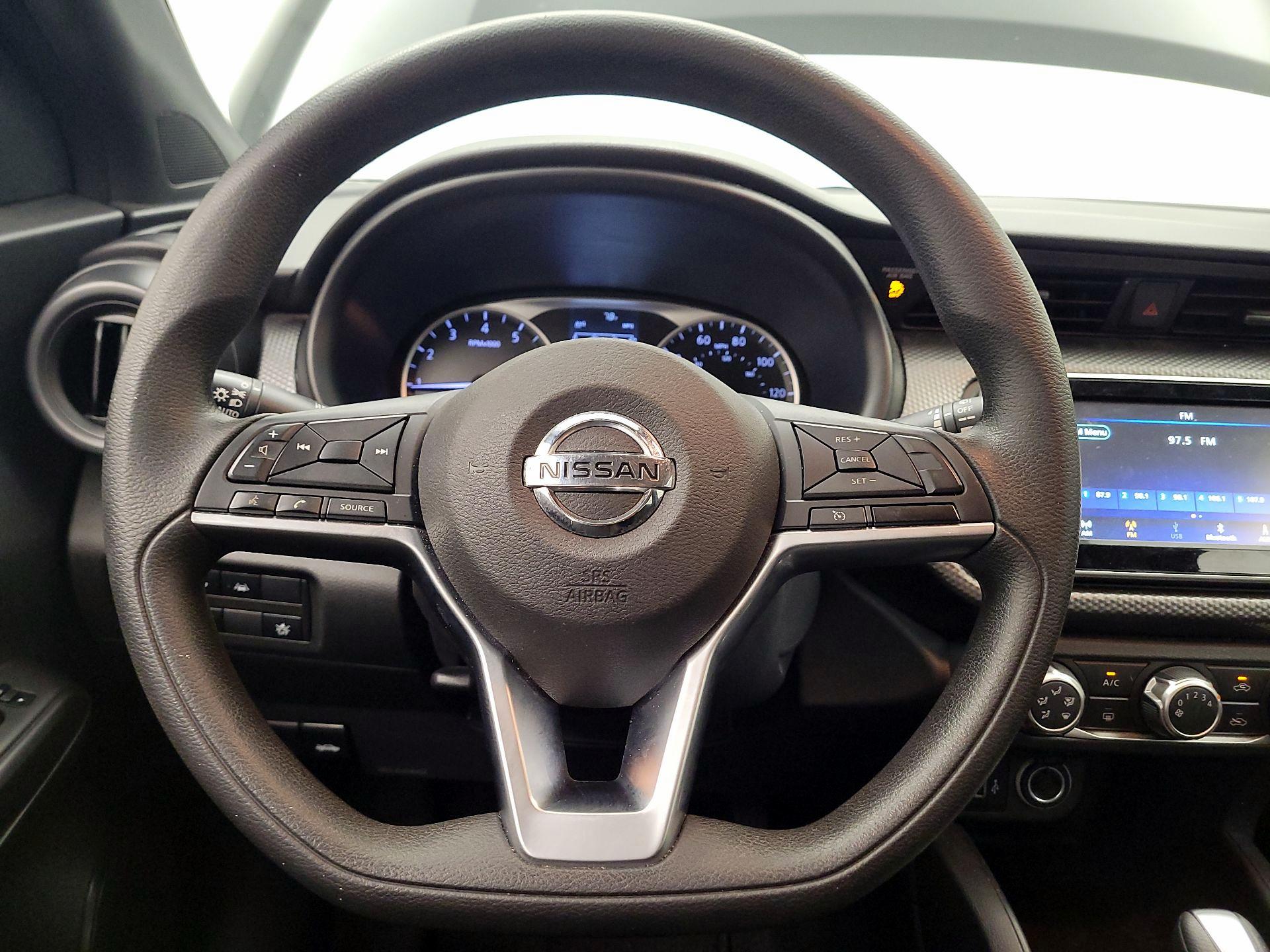 Thumbnail: 2020 Nissan Kicks - 10