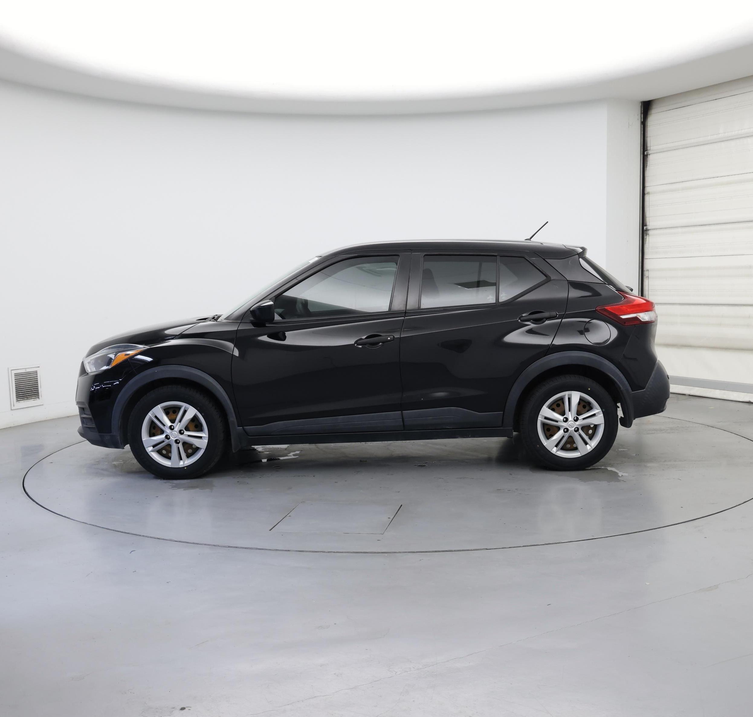 Thumbnail: 2020 Nissan Kicks - 3
