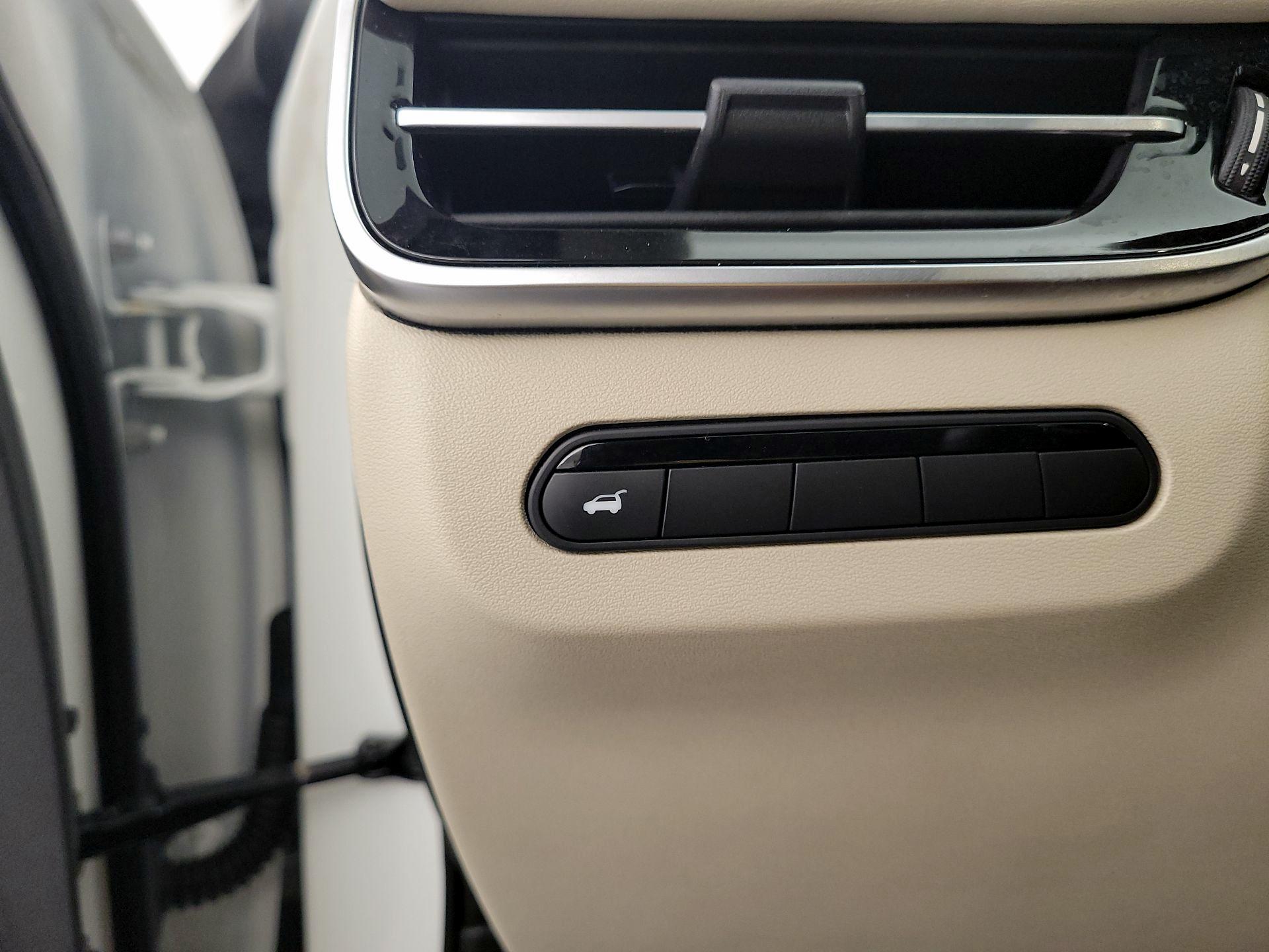 Thumbnail: 2023 INFINITI QX60 - 13