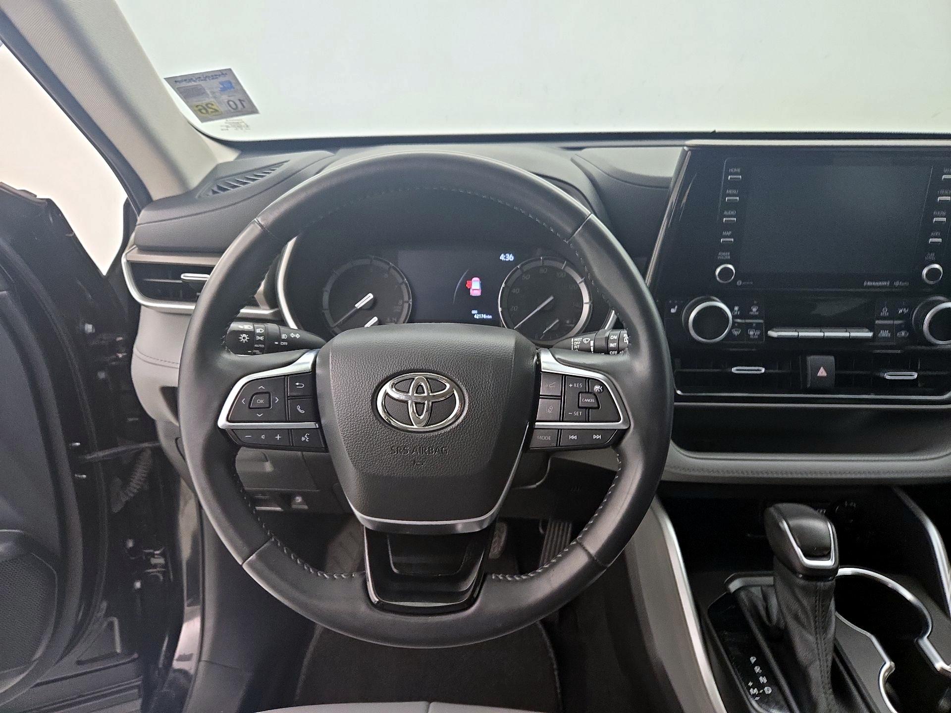 Thumbnail: 2021 Toyota Highlander - 10