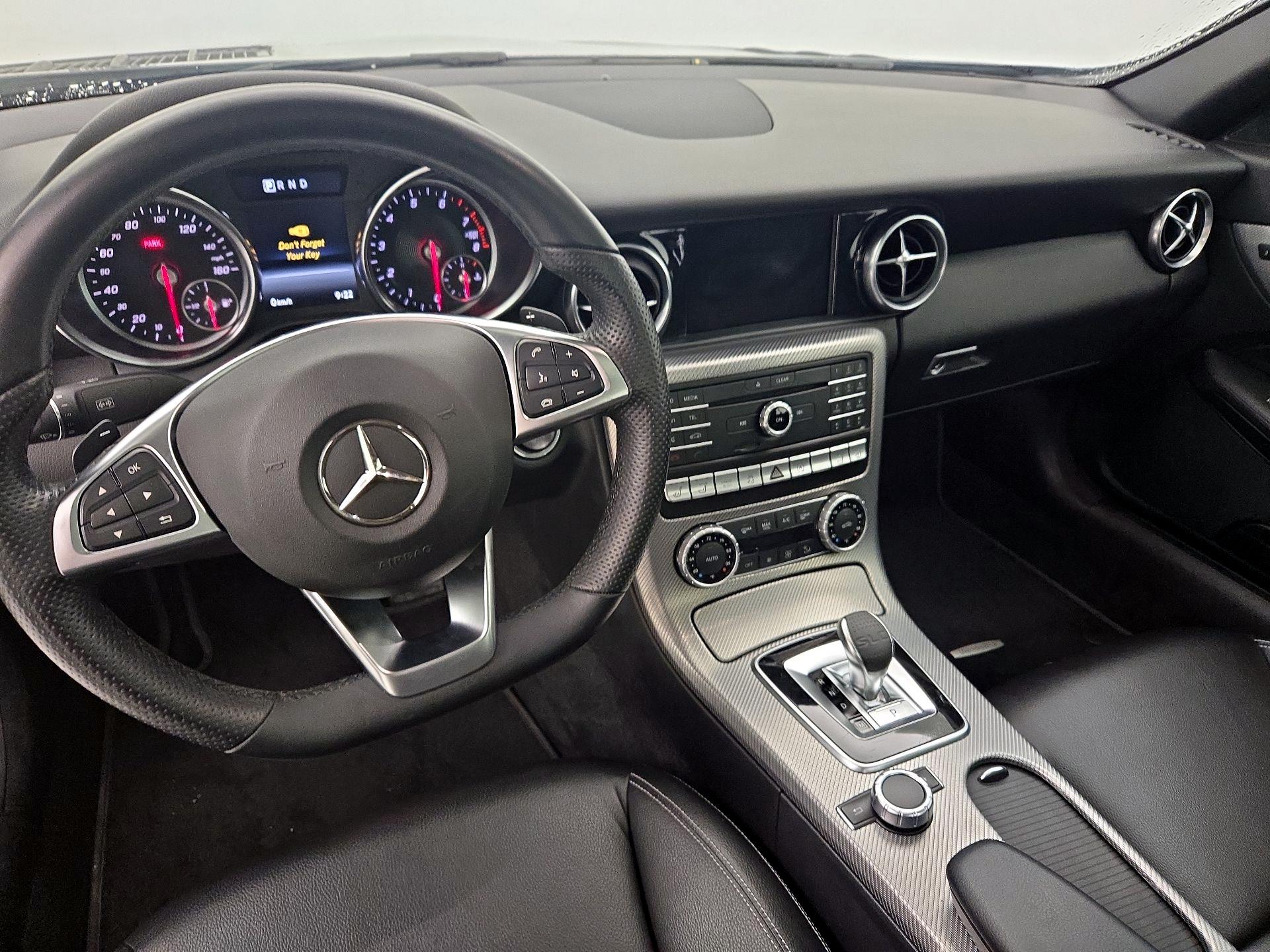 Thumbnail: 2020 Mercedes-Benz SLC - 9