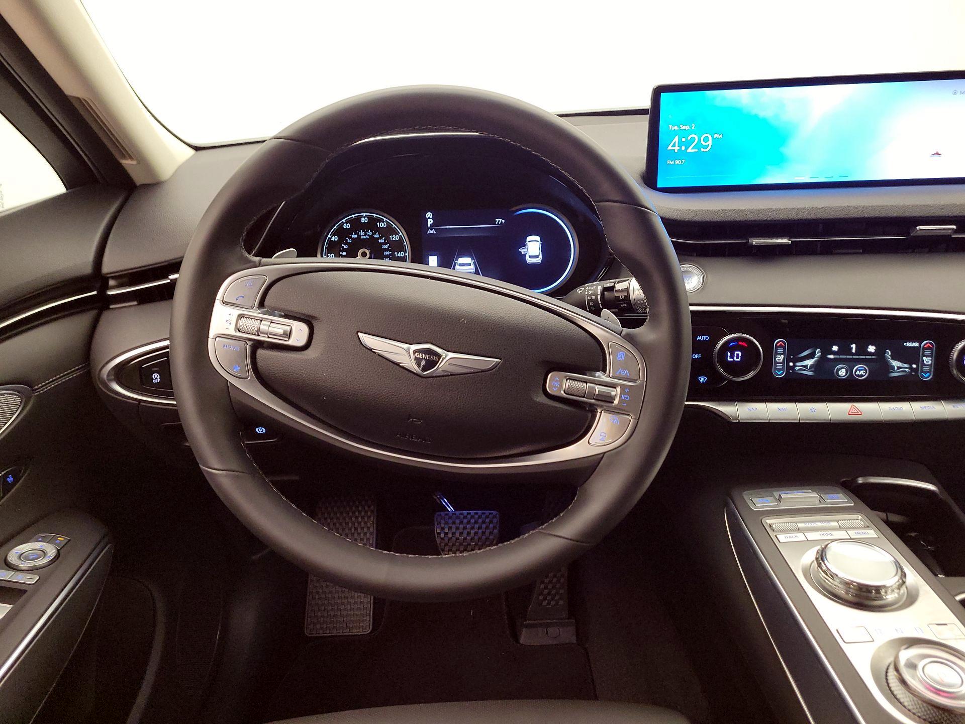 Thumbnail: 2023 Genesis GV70 - 10