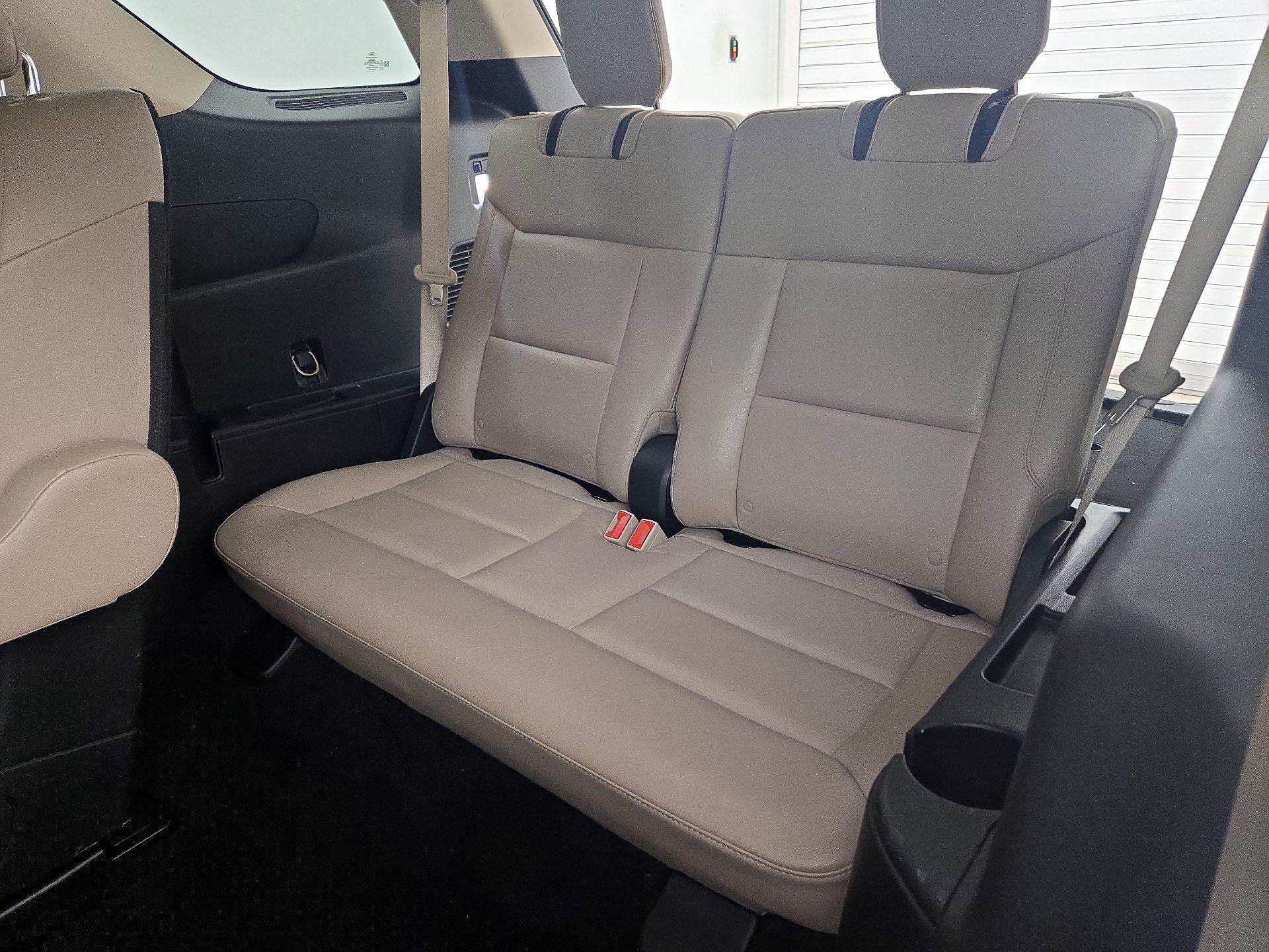 Thumbnail: 2020 Ford Explorer - 20
