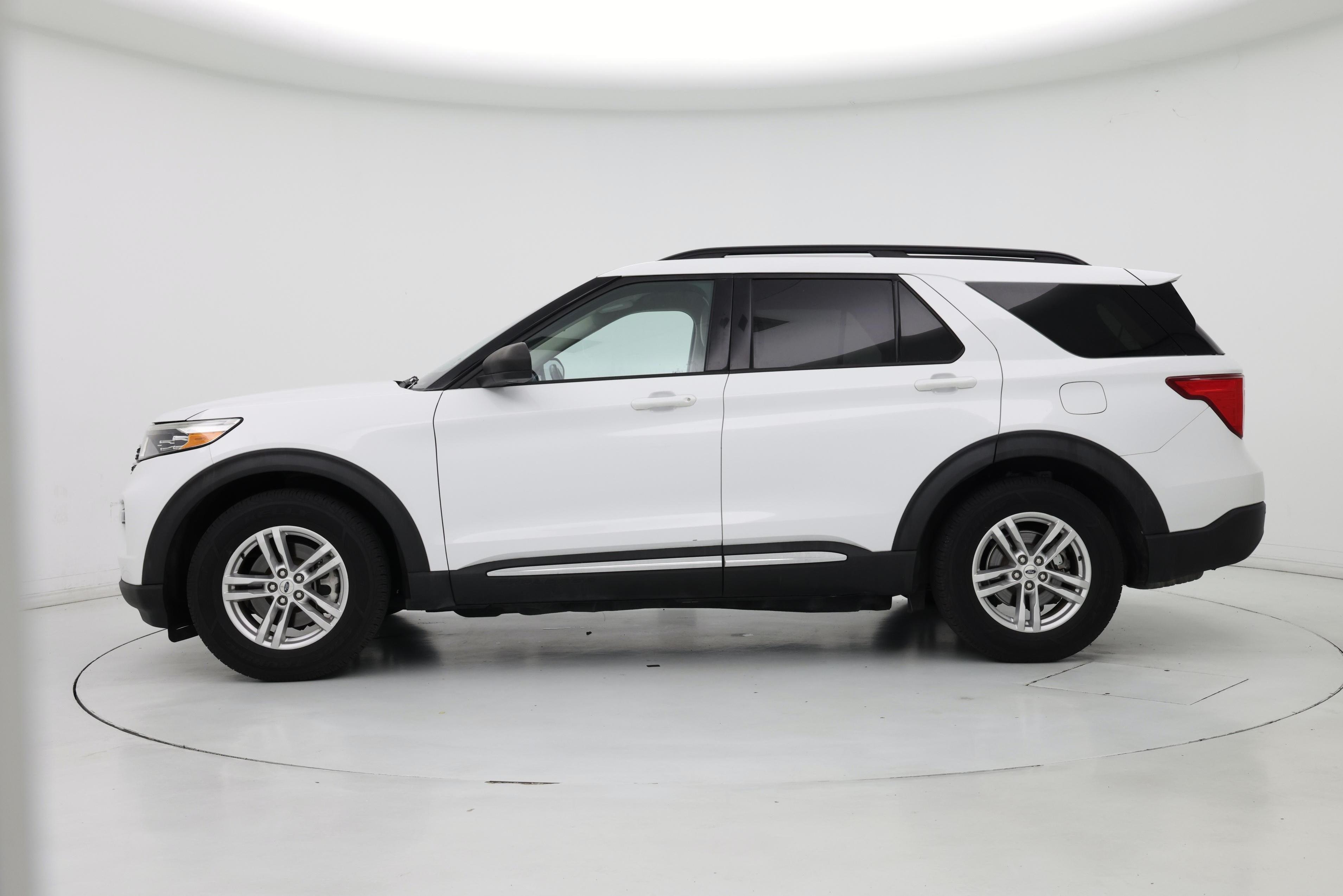 Thumbnail: 2020 Ford Explorer - 3