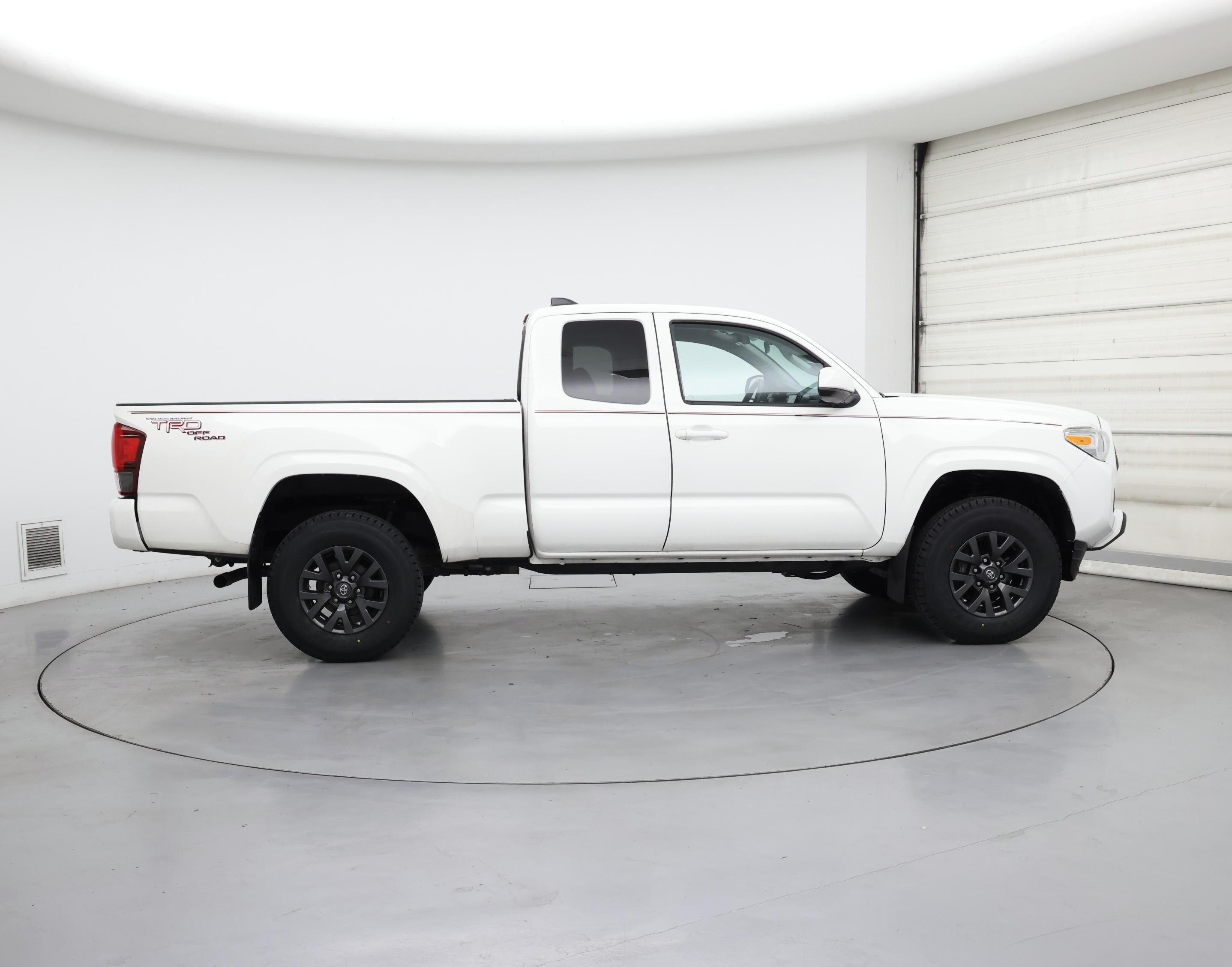 Thumbnail: 2021 Toyota Tacoma - 7
