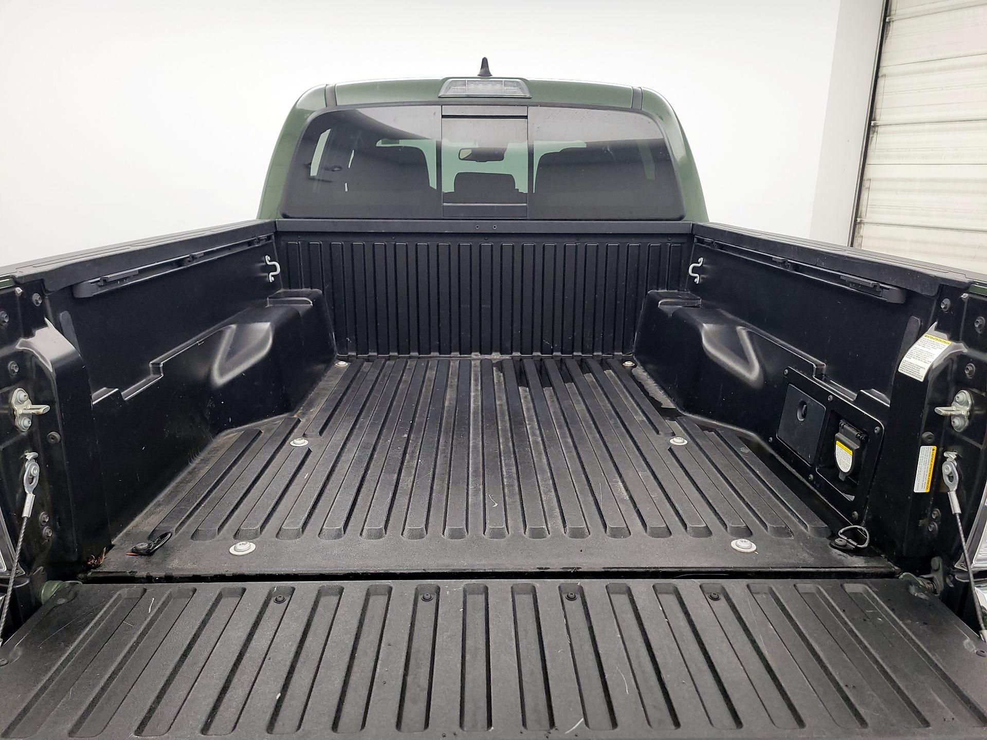 Thumbnail: 2021 Toyota Tacoma - 16