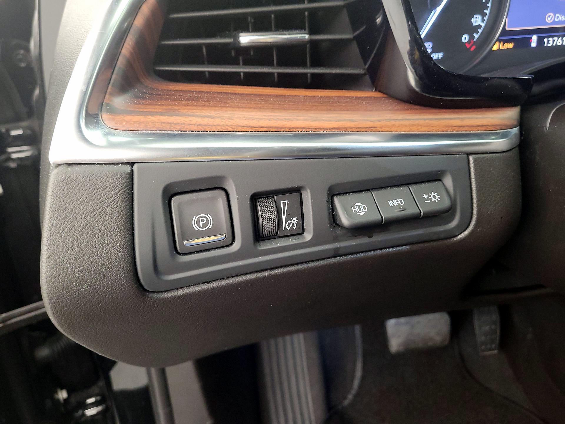 Thumbnail: 2023 Cadillac XT5 - 13