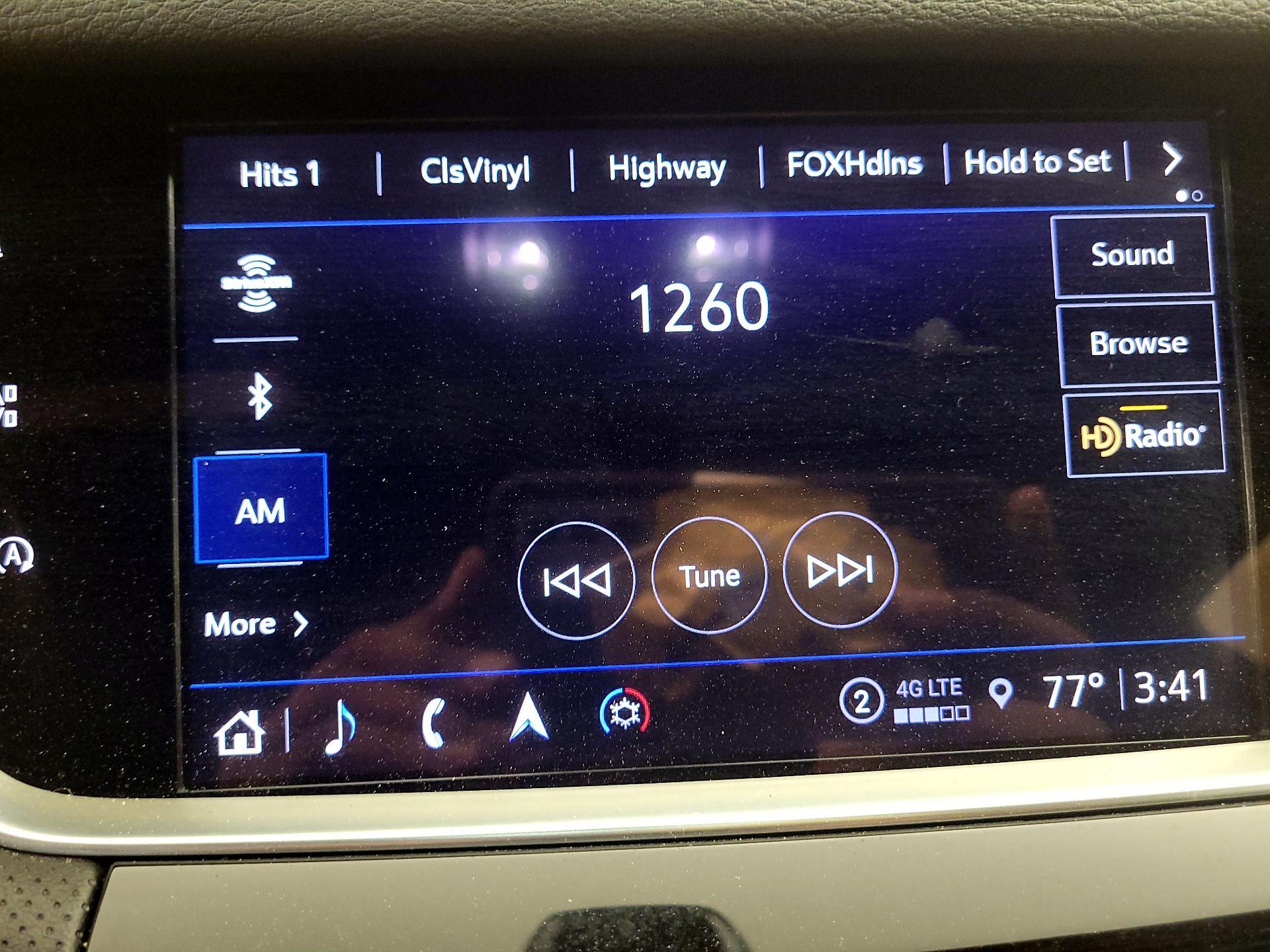 Thumbnail: 2023 Cadillac XT5 - 15