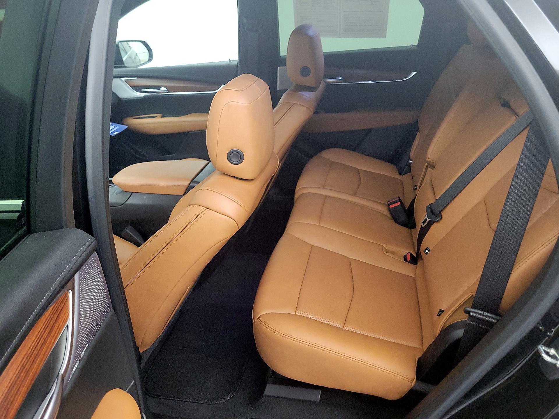 Thumbnail: 2023 Cadillac XT5 - 19