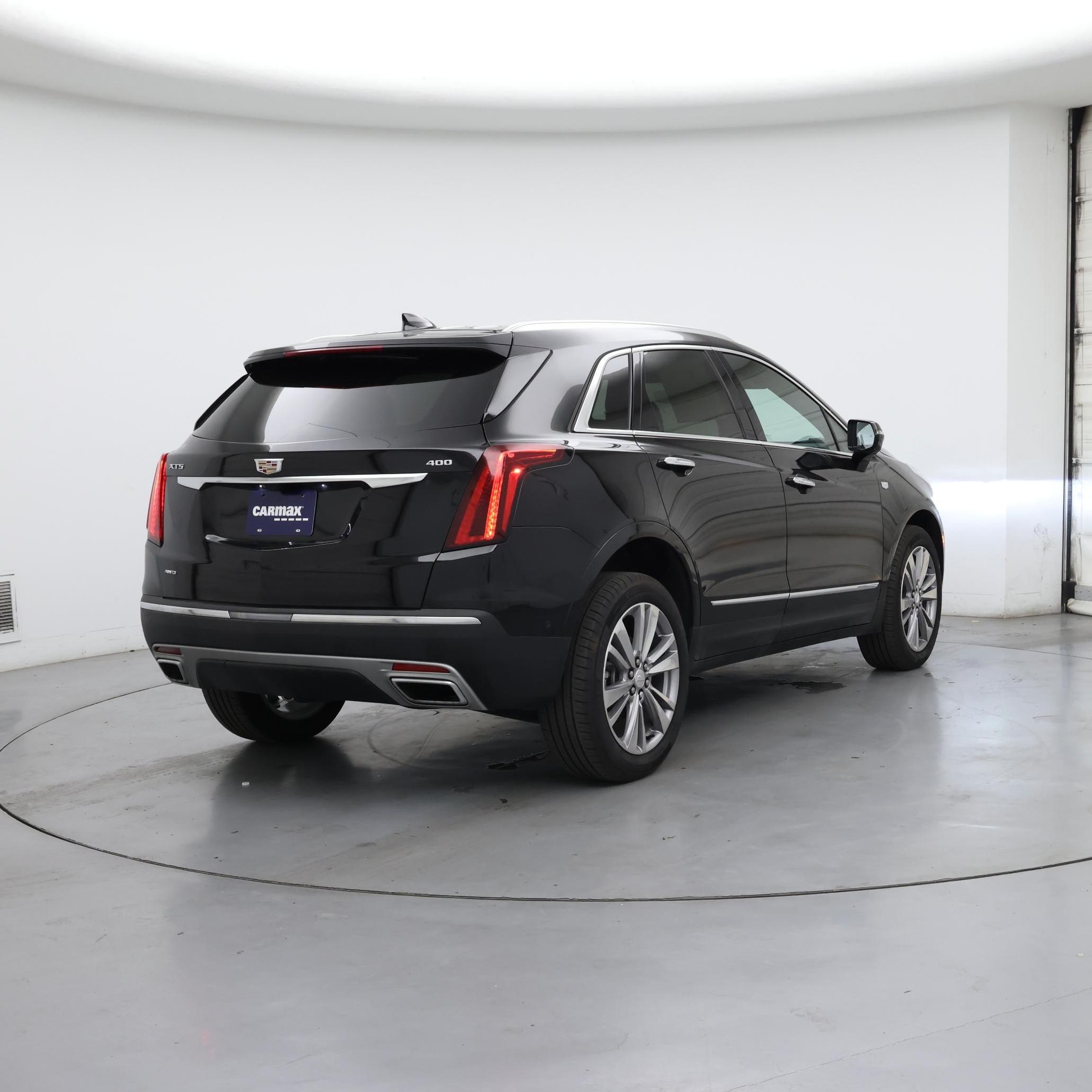 Thumbnail: 2023 Cadillac XT5 - 8