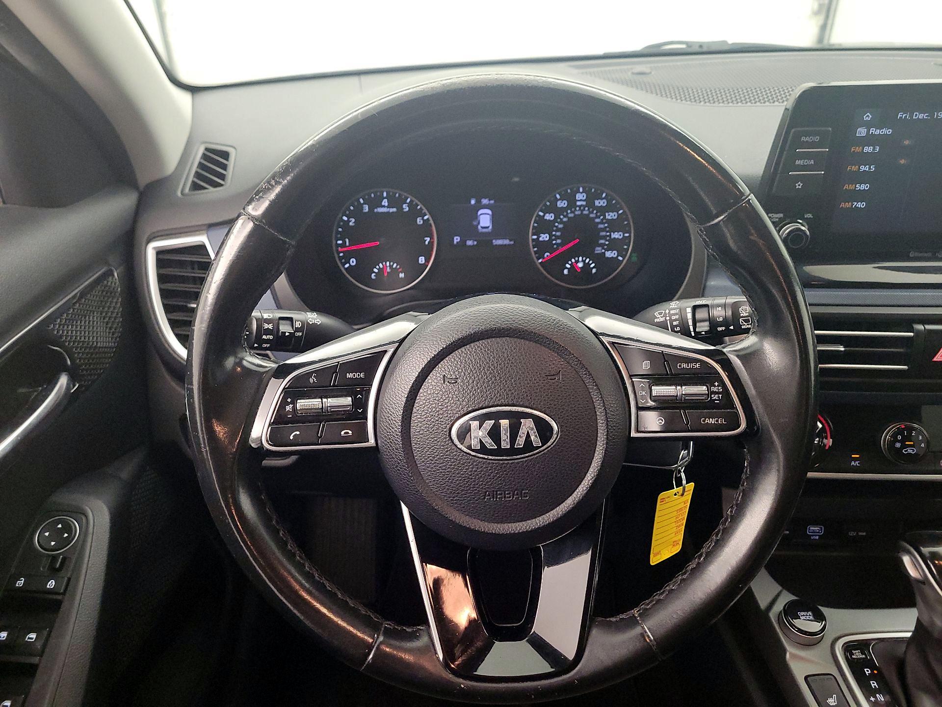 Thumbnail: 2021 Kia Seltos - 10
