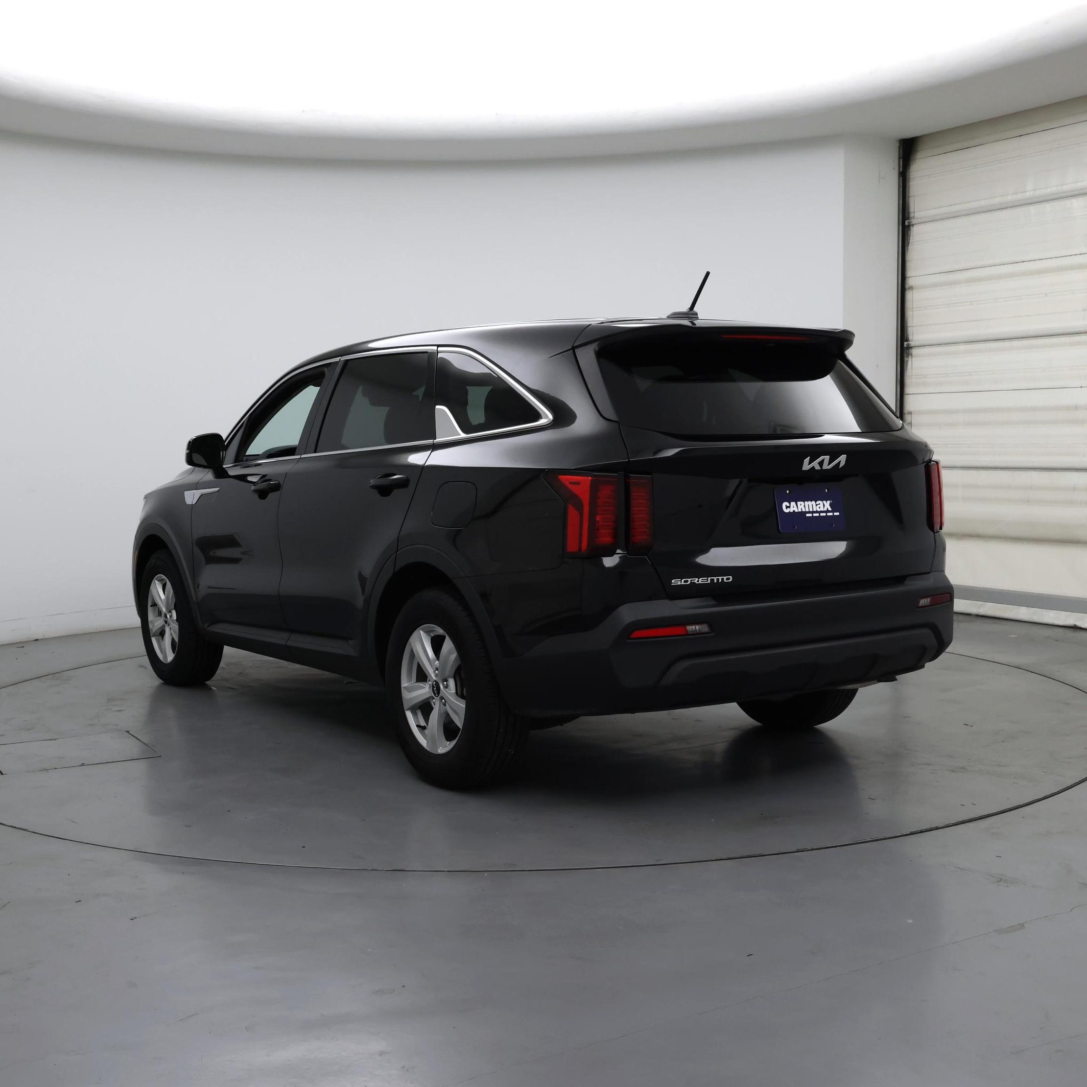 Thumbnail: 2023 Kia Sorento - 2