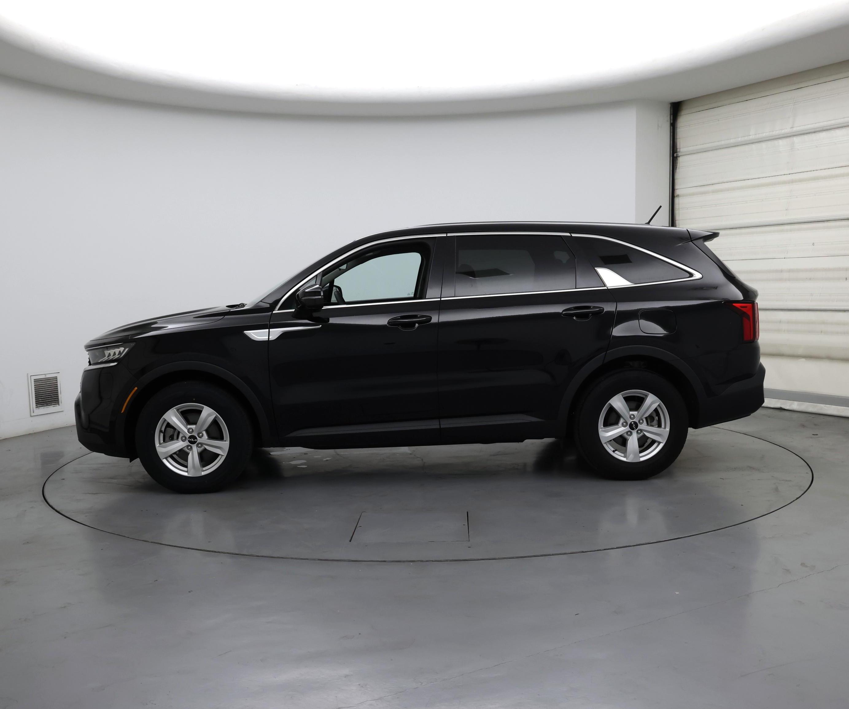 Thumbnail: 2023 Kia Sorento - 3