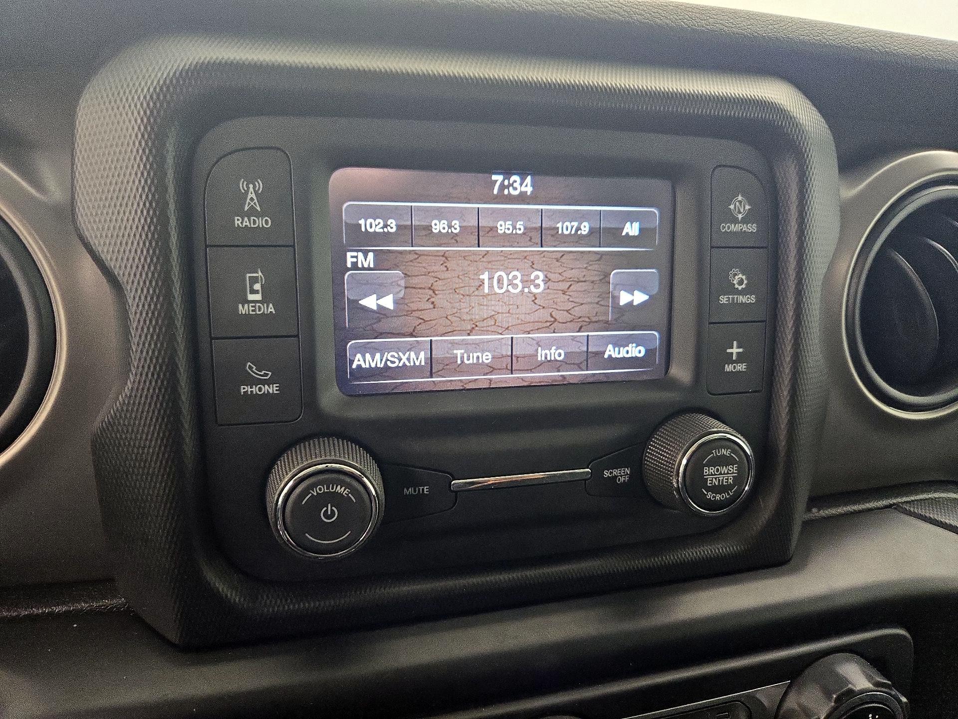 Thumbnail: 2020 Jeep Wrangler - 15
