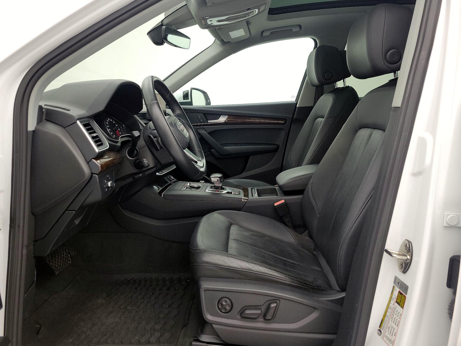 Thumbnail: 2019 Audi Q5 - 11
