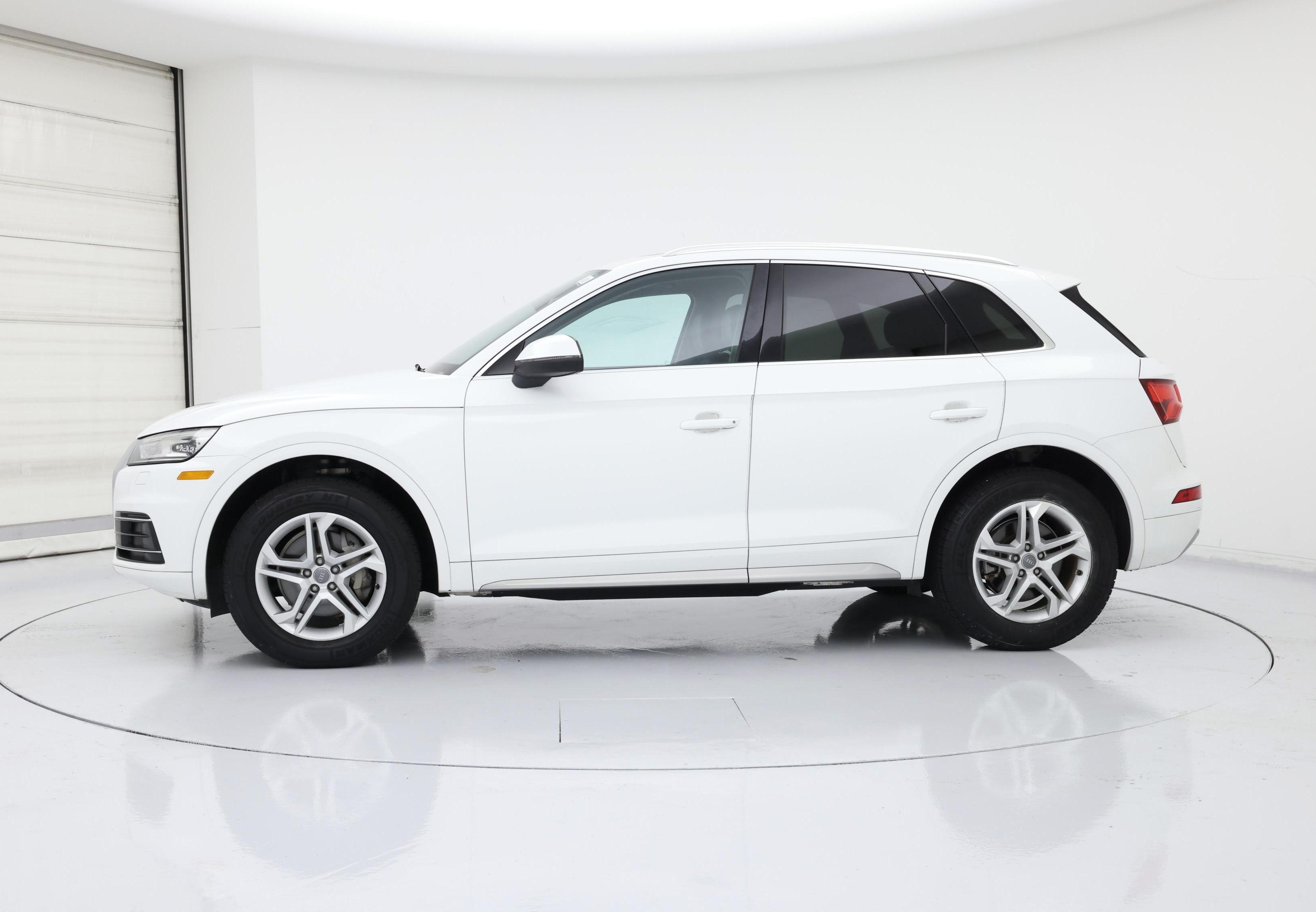 Thumbnail: 2019 Audi Q5 - 3