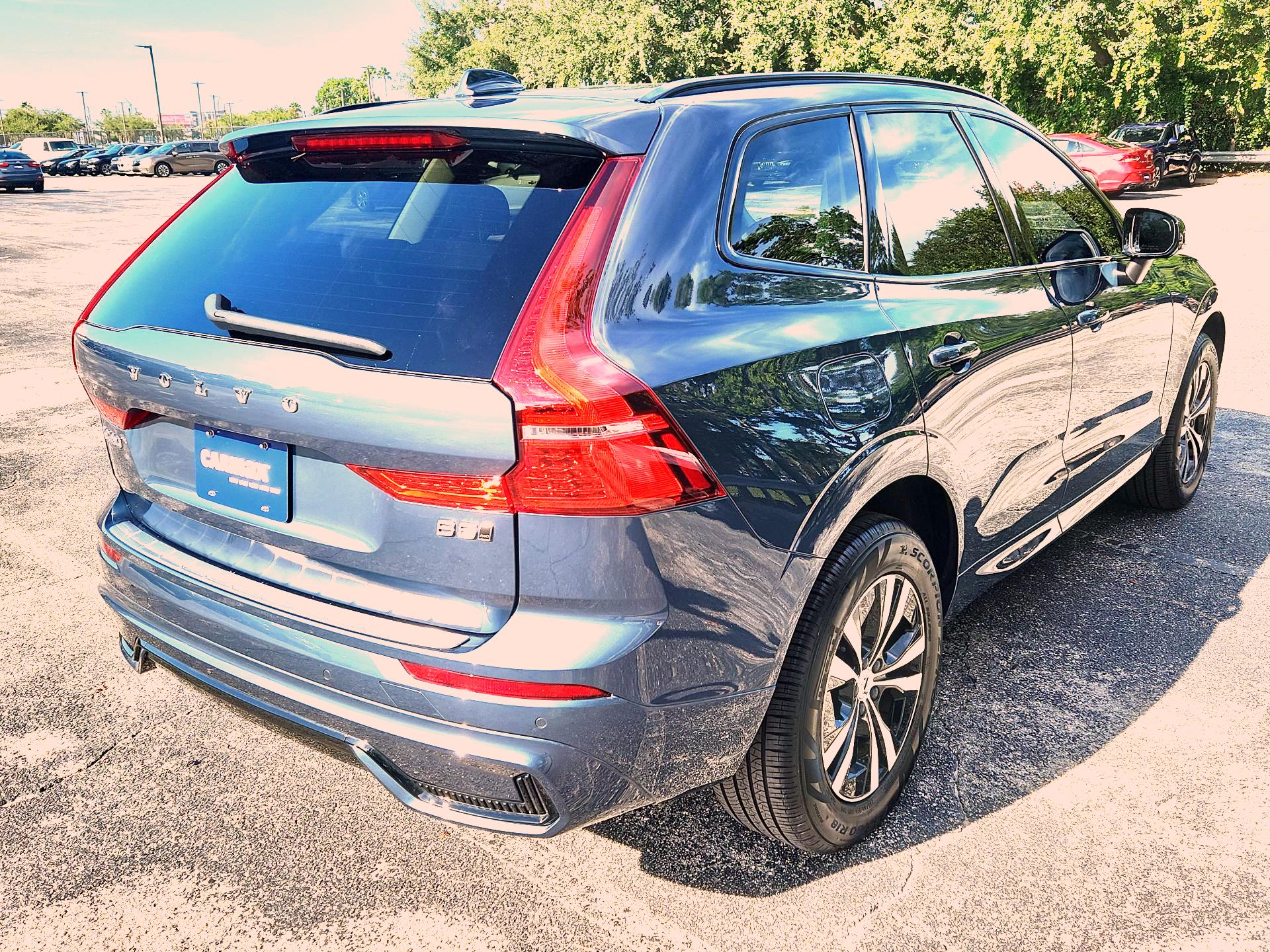 Thumbnail: 2025 Volvo XC60 - 5