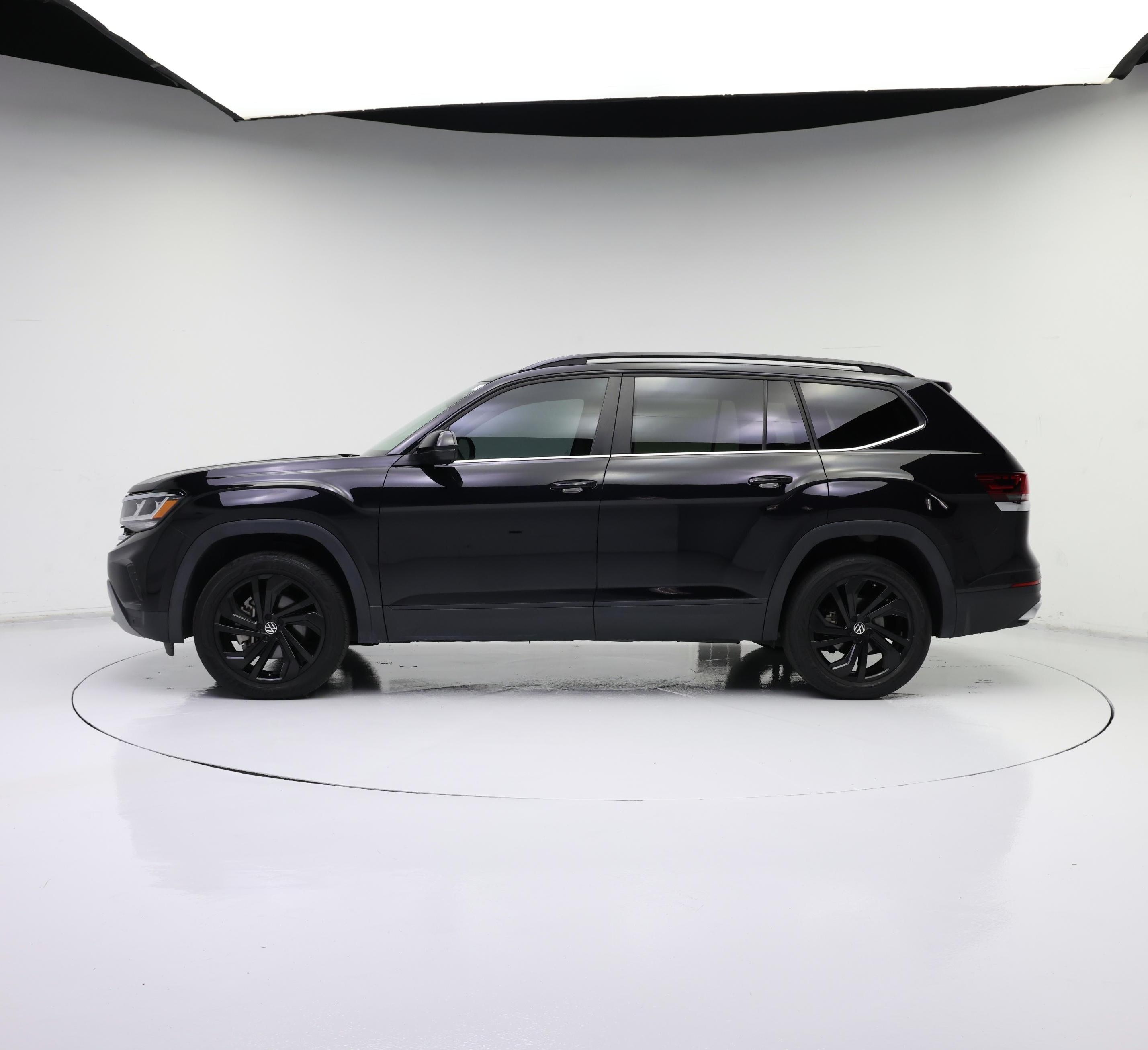 Thumbnail: 2022 Volkswagen Atlas - 3