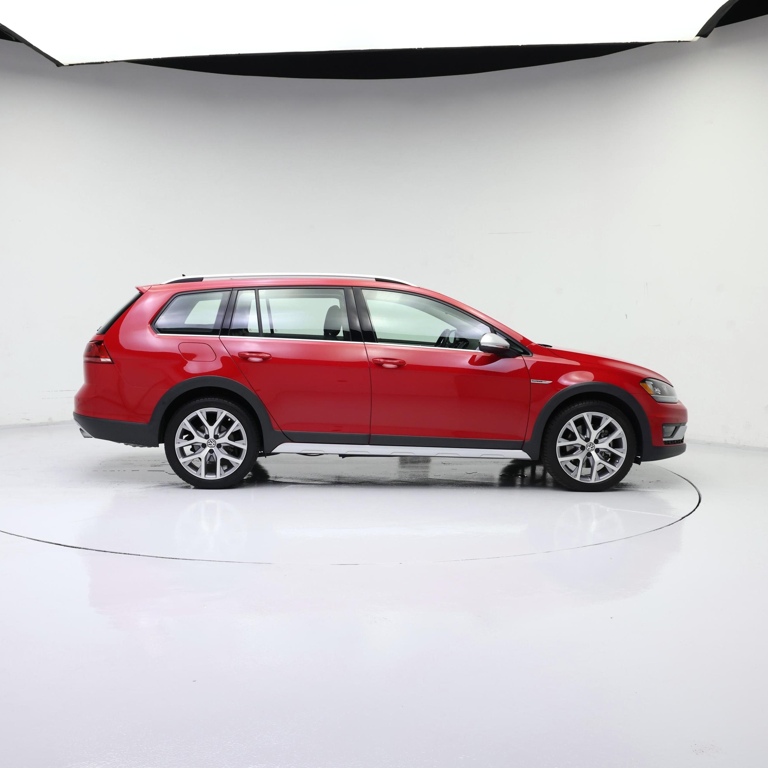 Thumbnail: 2017 Volkswagen Golf - 7