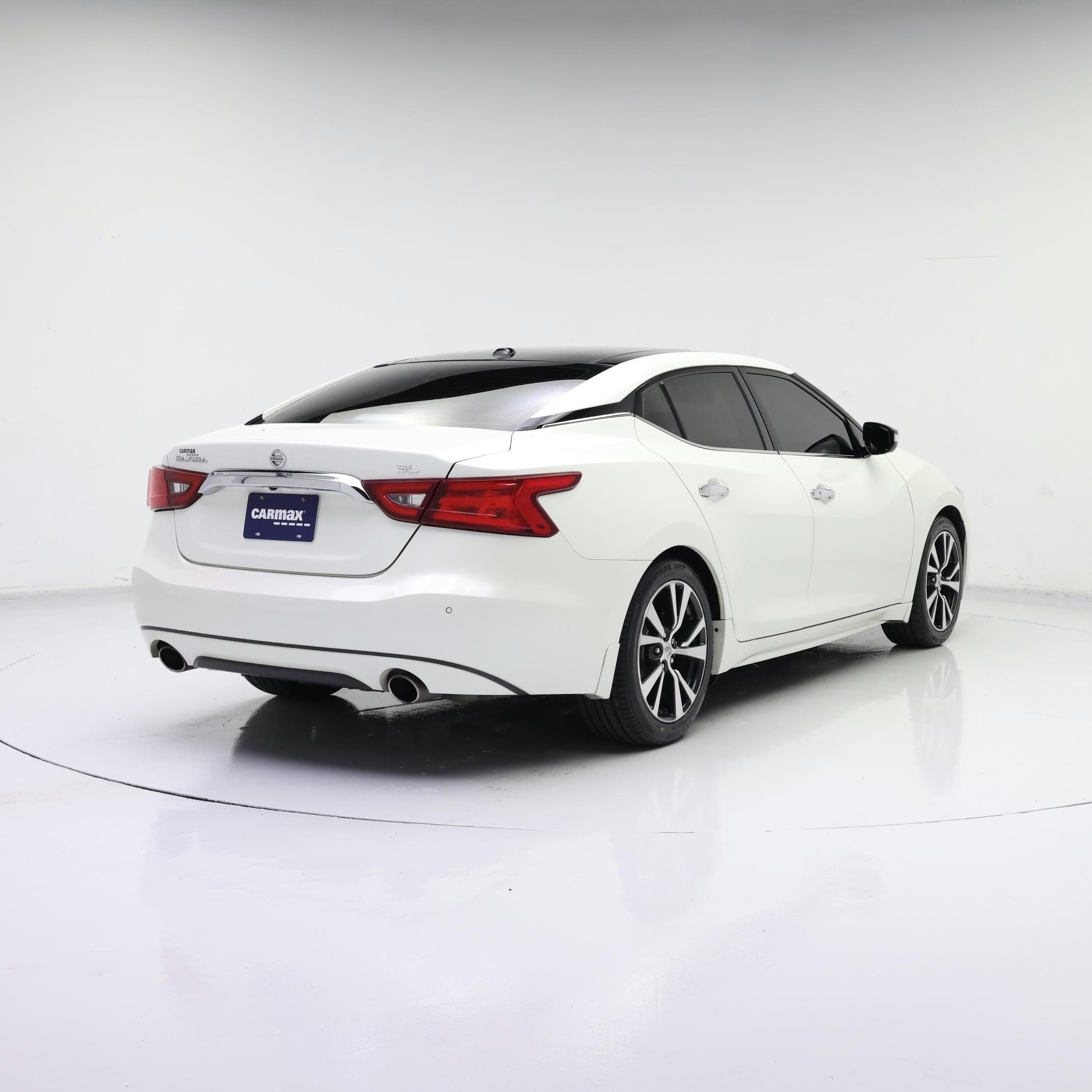 Thumbnail: 2017 Nissan Maxima - 8