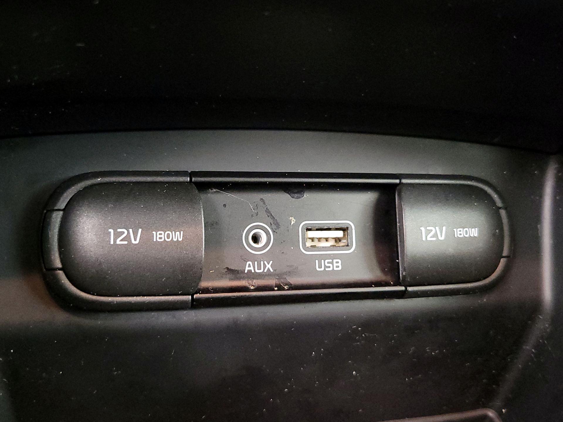Thumbnail: 2020 Kia Sorento - 18