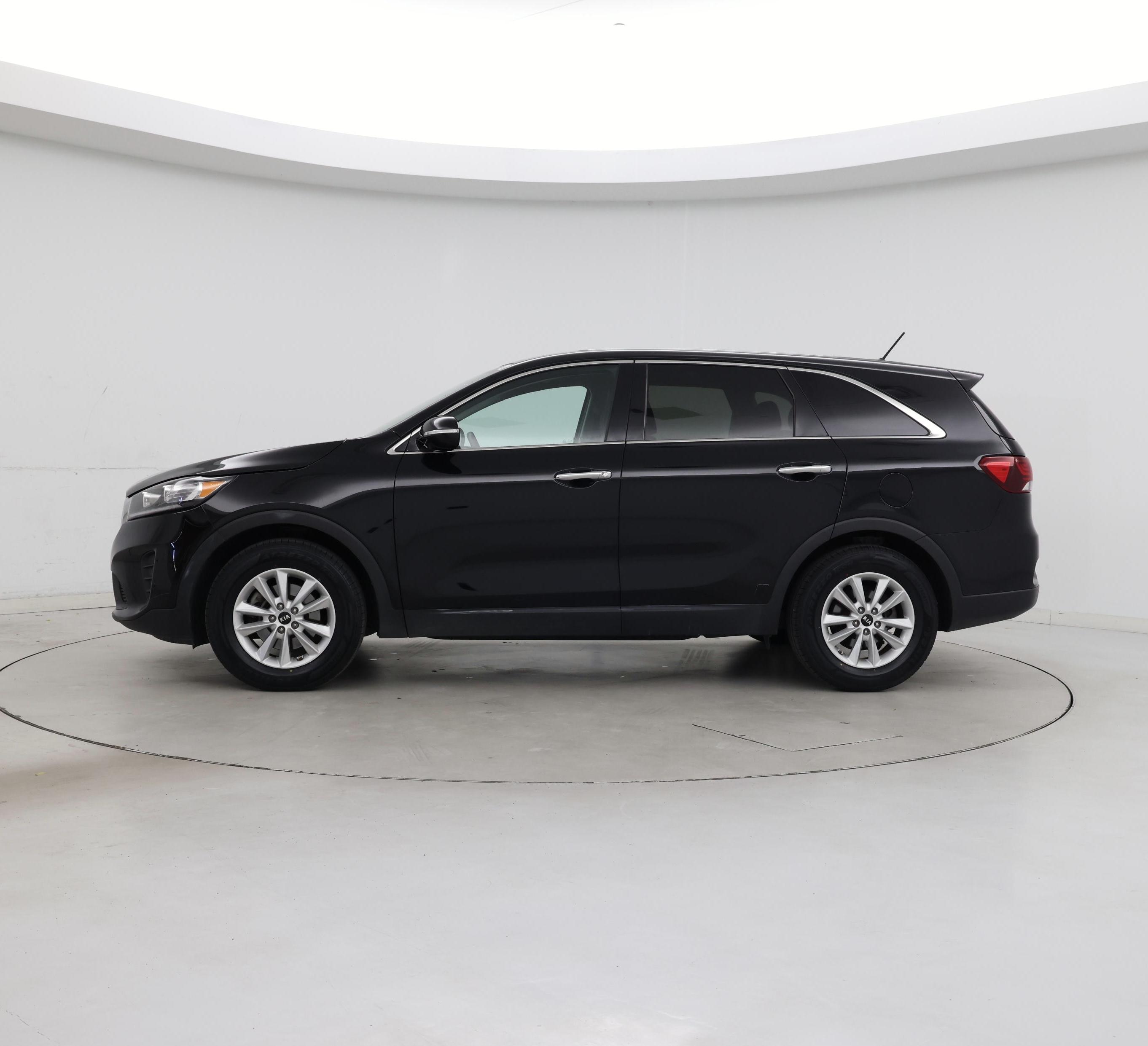Thumbnail: 2020 Kia Sorento - 3