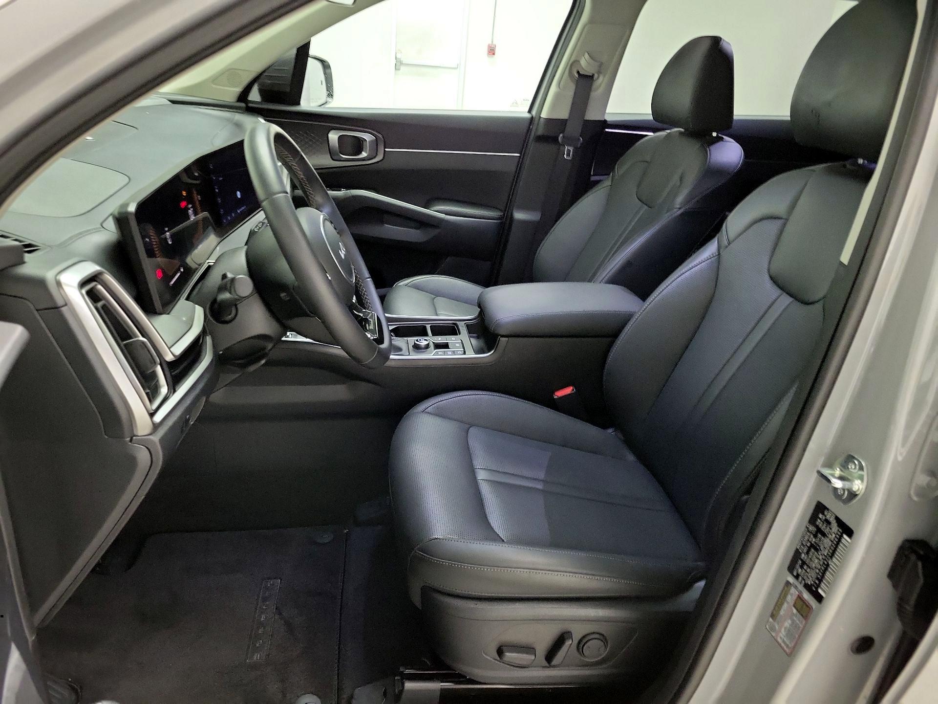 Thumbnail: 2024 Kia Sorento - 11