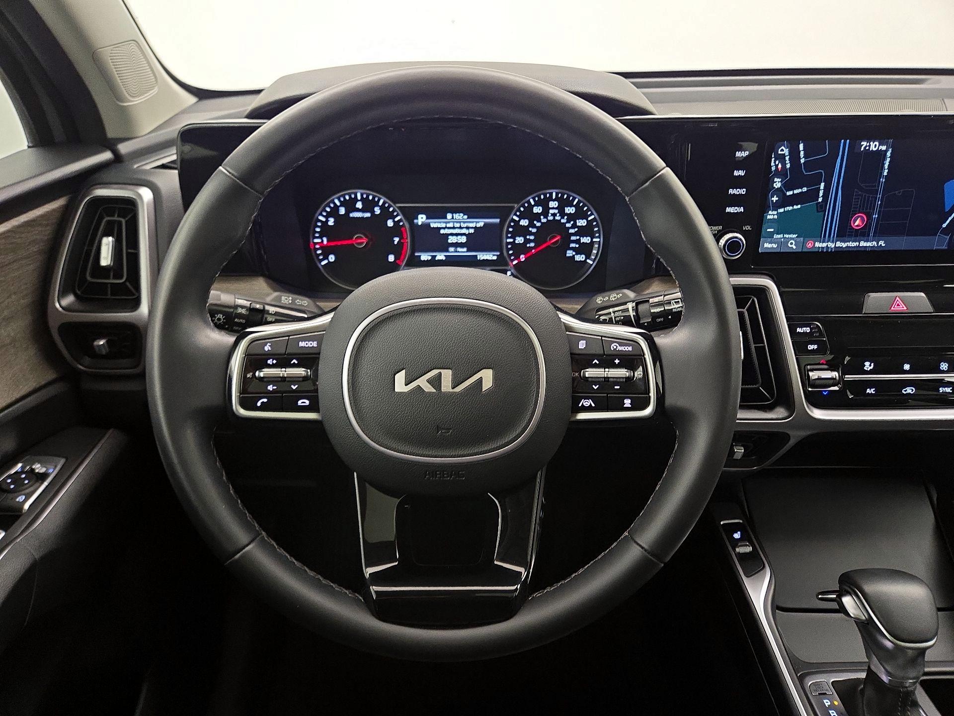 Thumbnail: 2023 Kia Sorento - 10