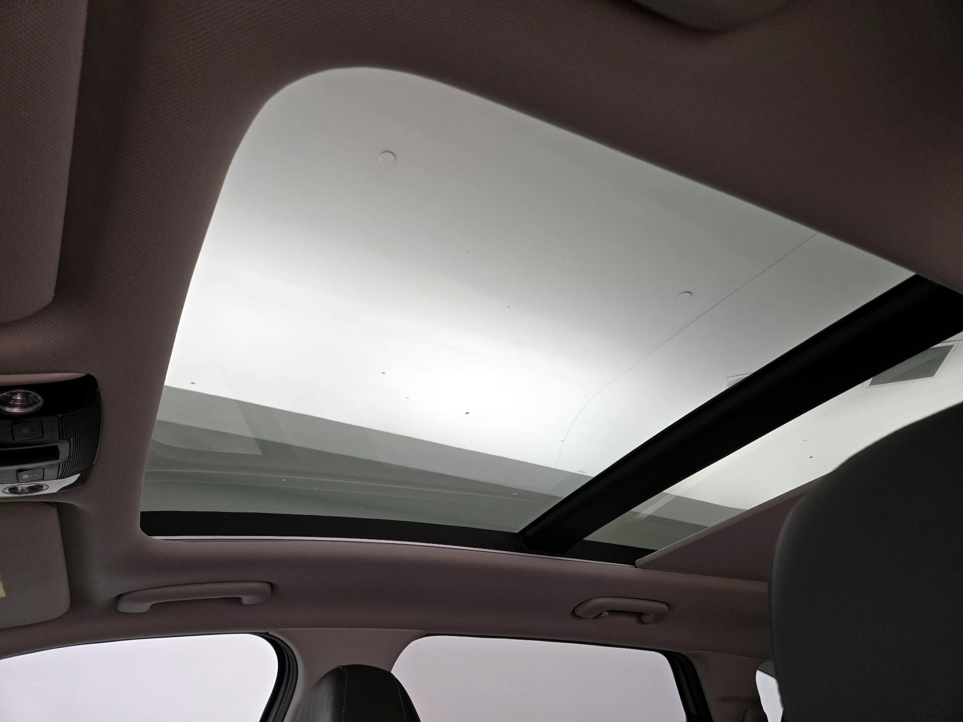 Thumbnail: 2023 Kia Sorento - 20