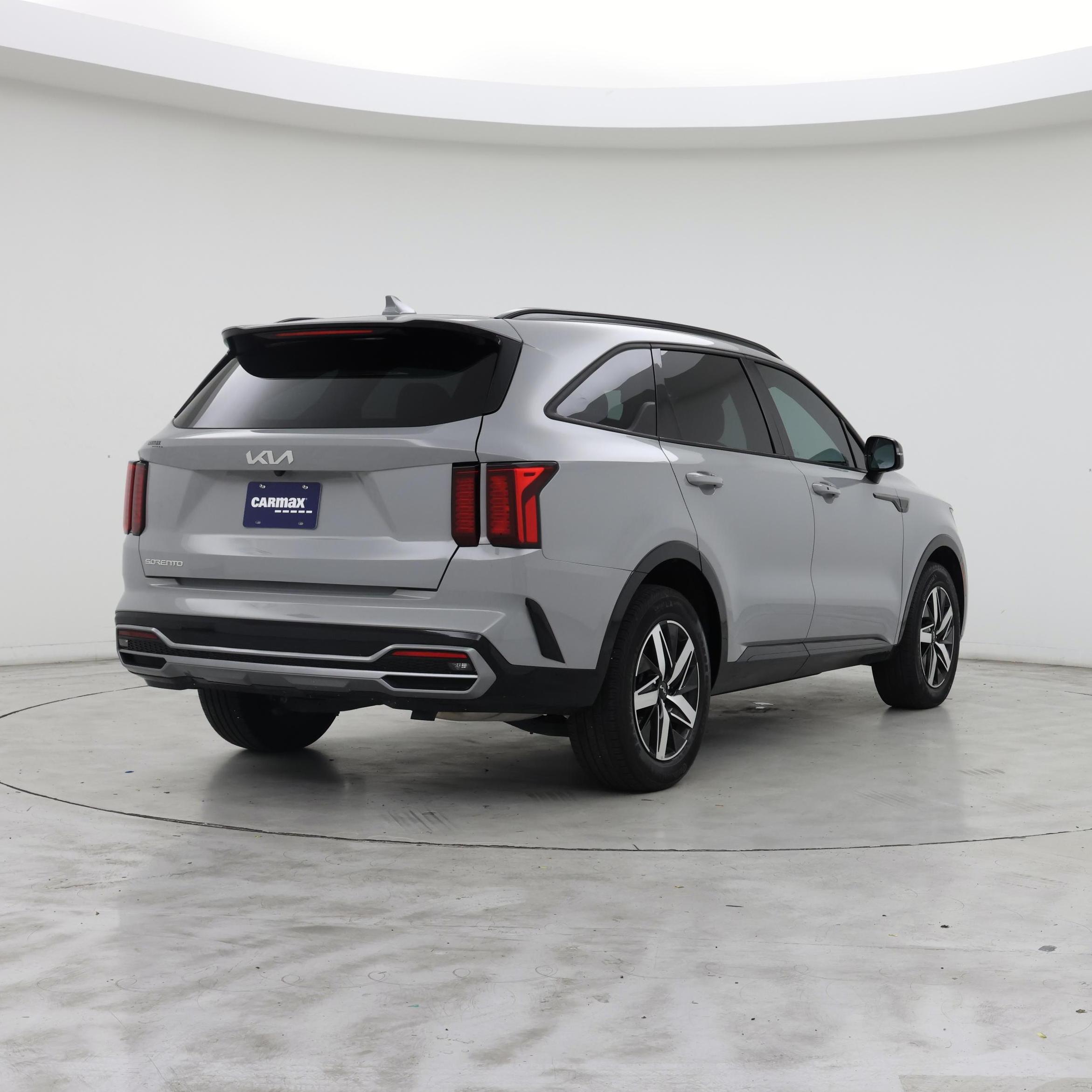 Thumbnail: 2023 Kia Sorento - 8