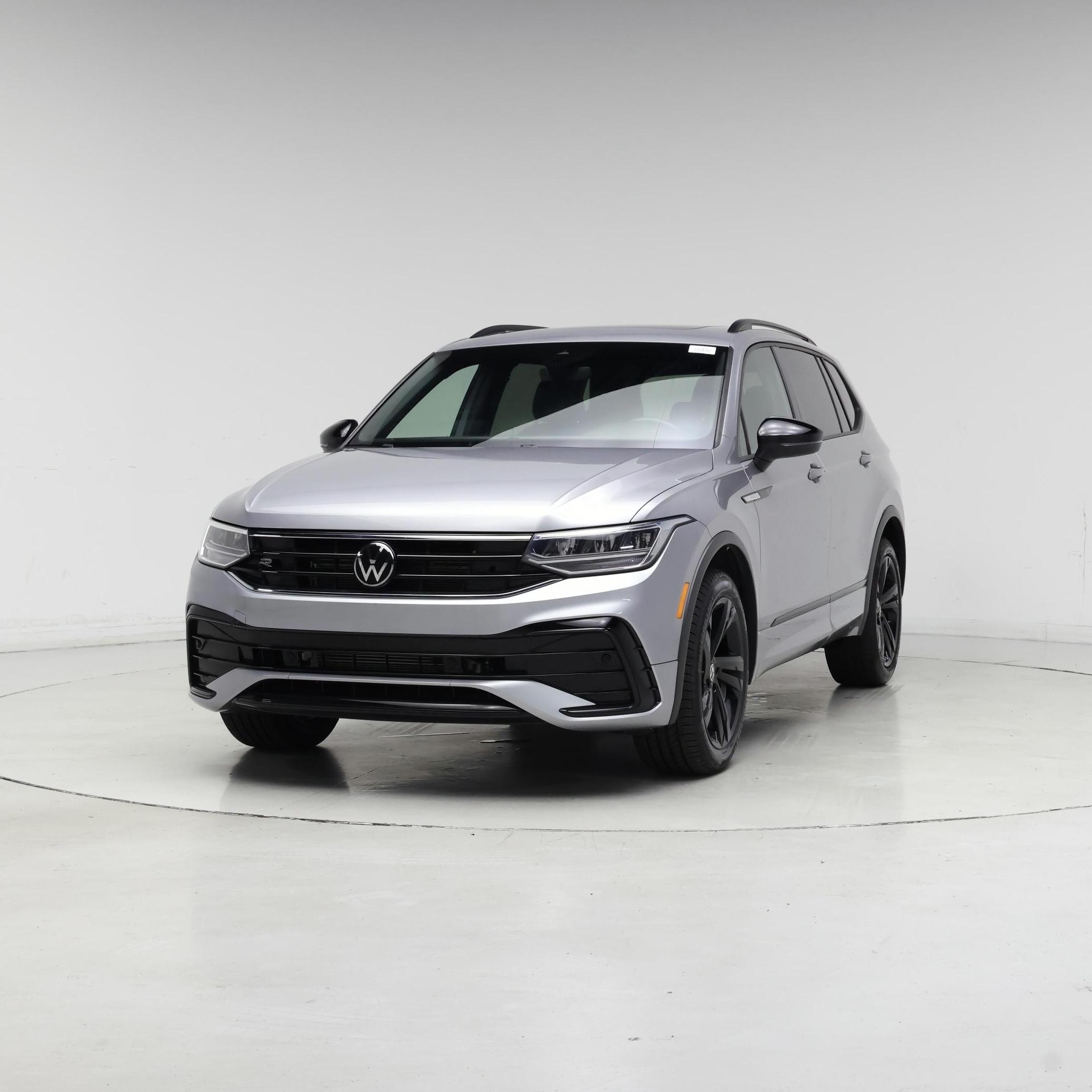 Thumbnail: 2023 Volkswagen Tiguan - 4