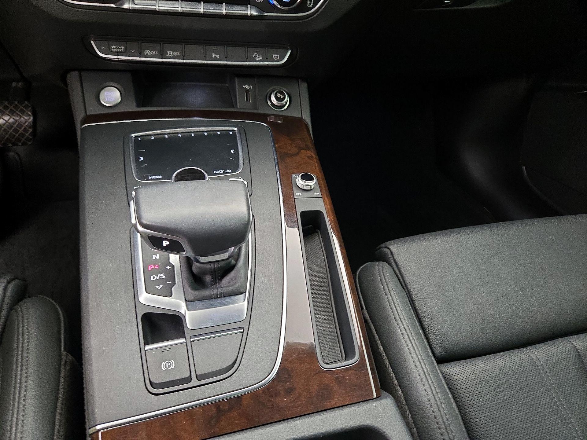 Thumbnail: 2020 Audi Q5 - 18