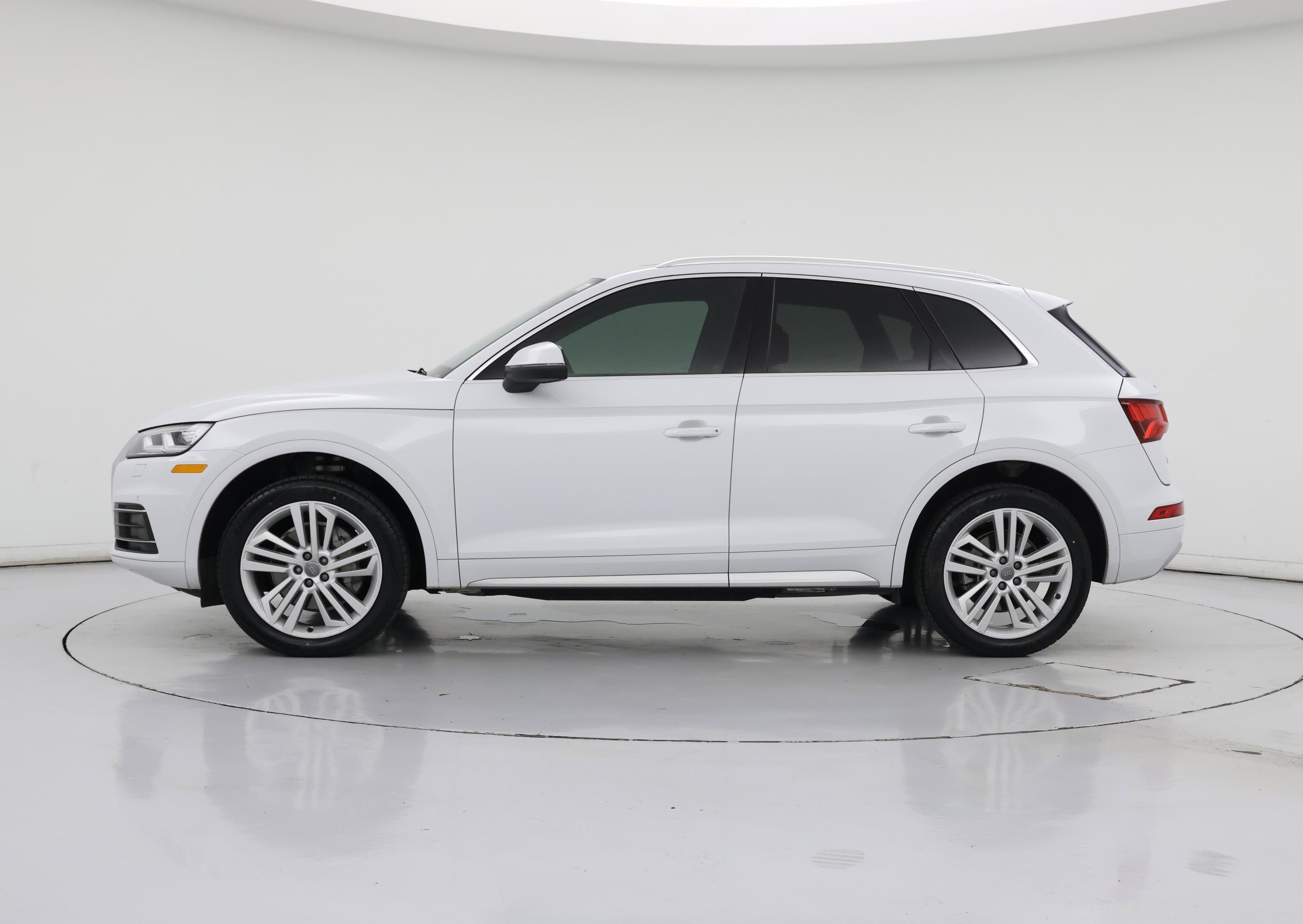 Thumbnail: 2020 Audi Q5 - 3