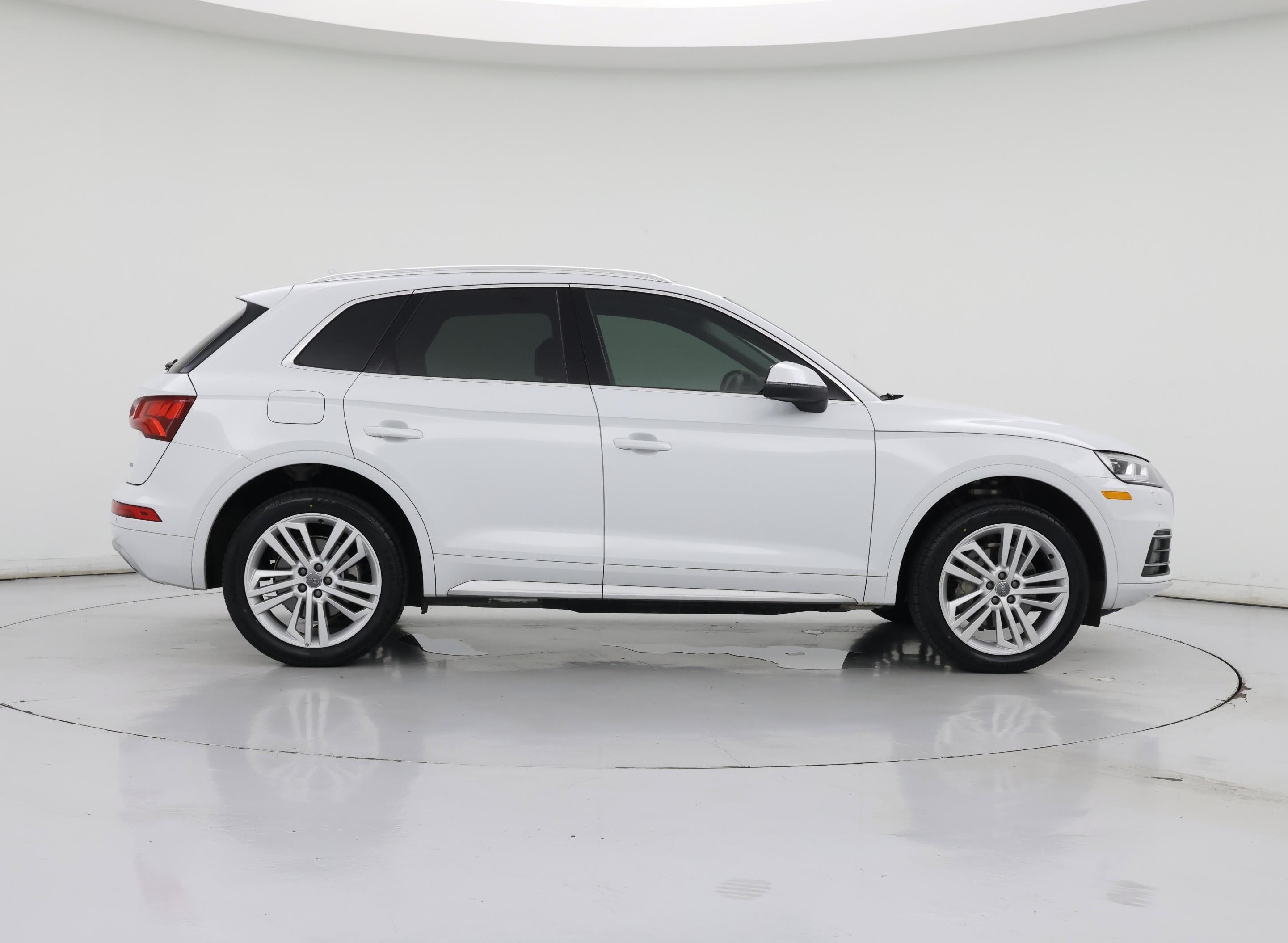 Thumbnail: 2020 Audi Q5 - 7