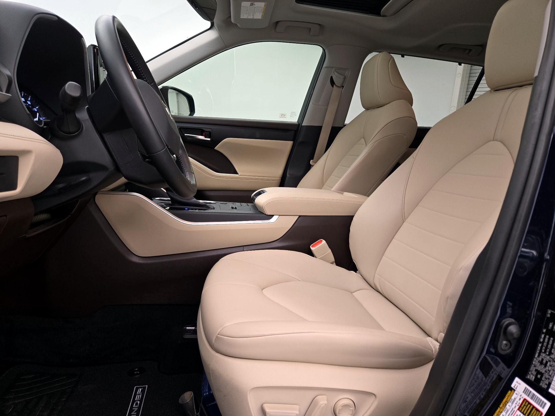 Thumbnail: 2020 Toyota Highlander - 11
