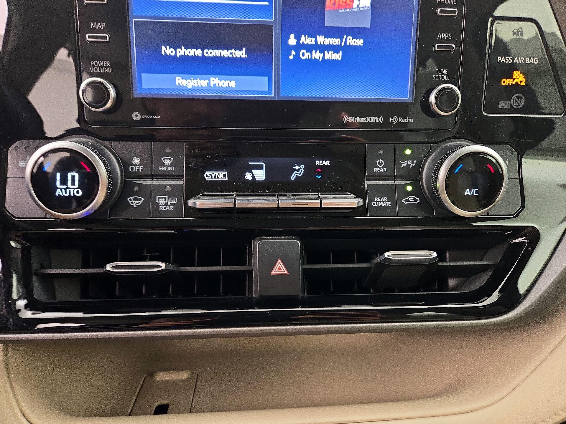 Thumbnail: 2020 Toyota Highlander - 16