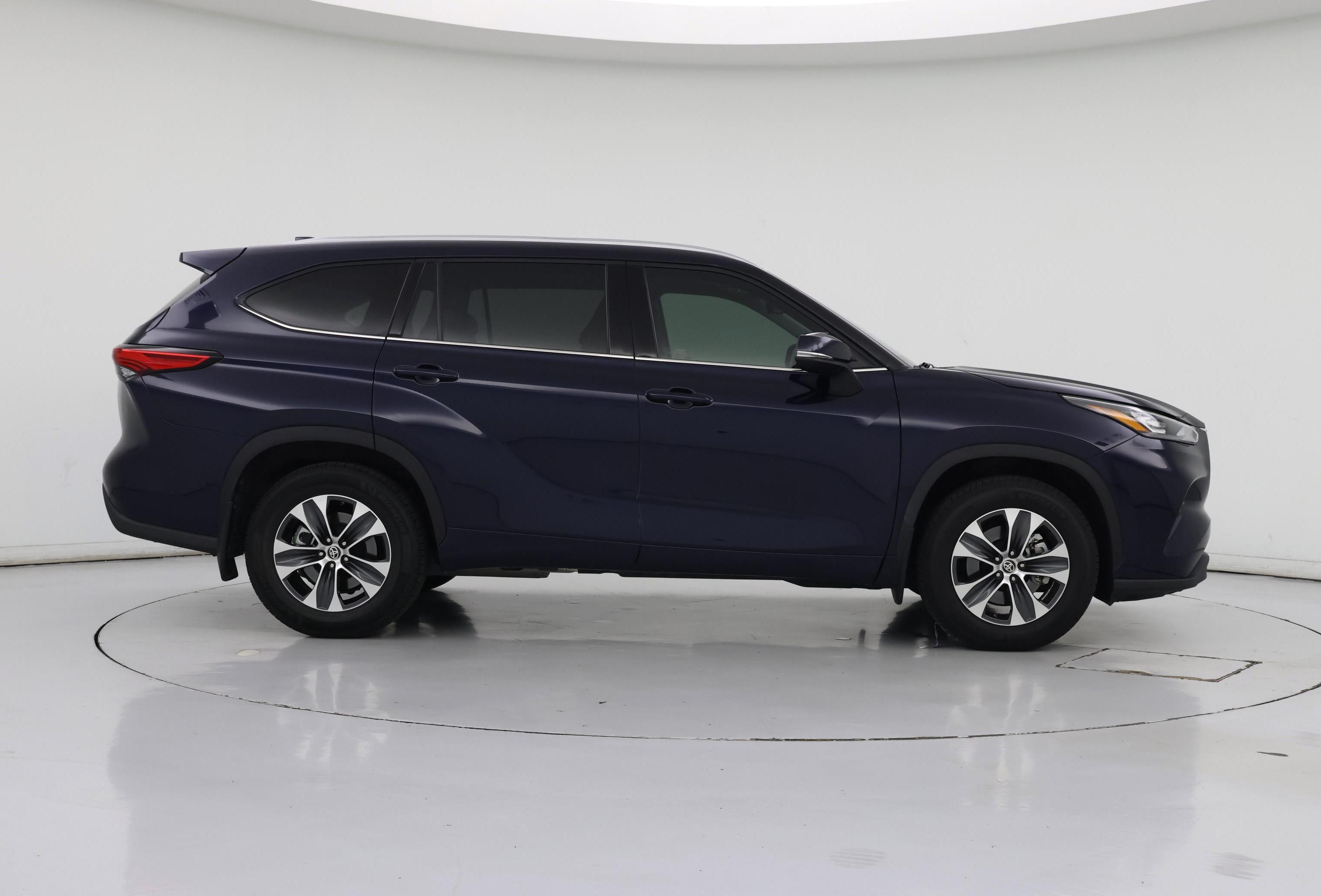 Thumbnail: 2020 Toyota Highlander - 7