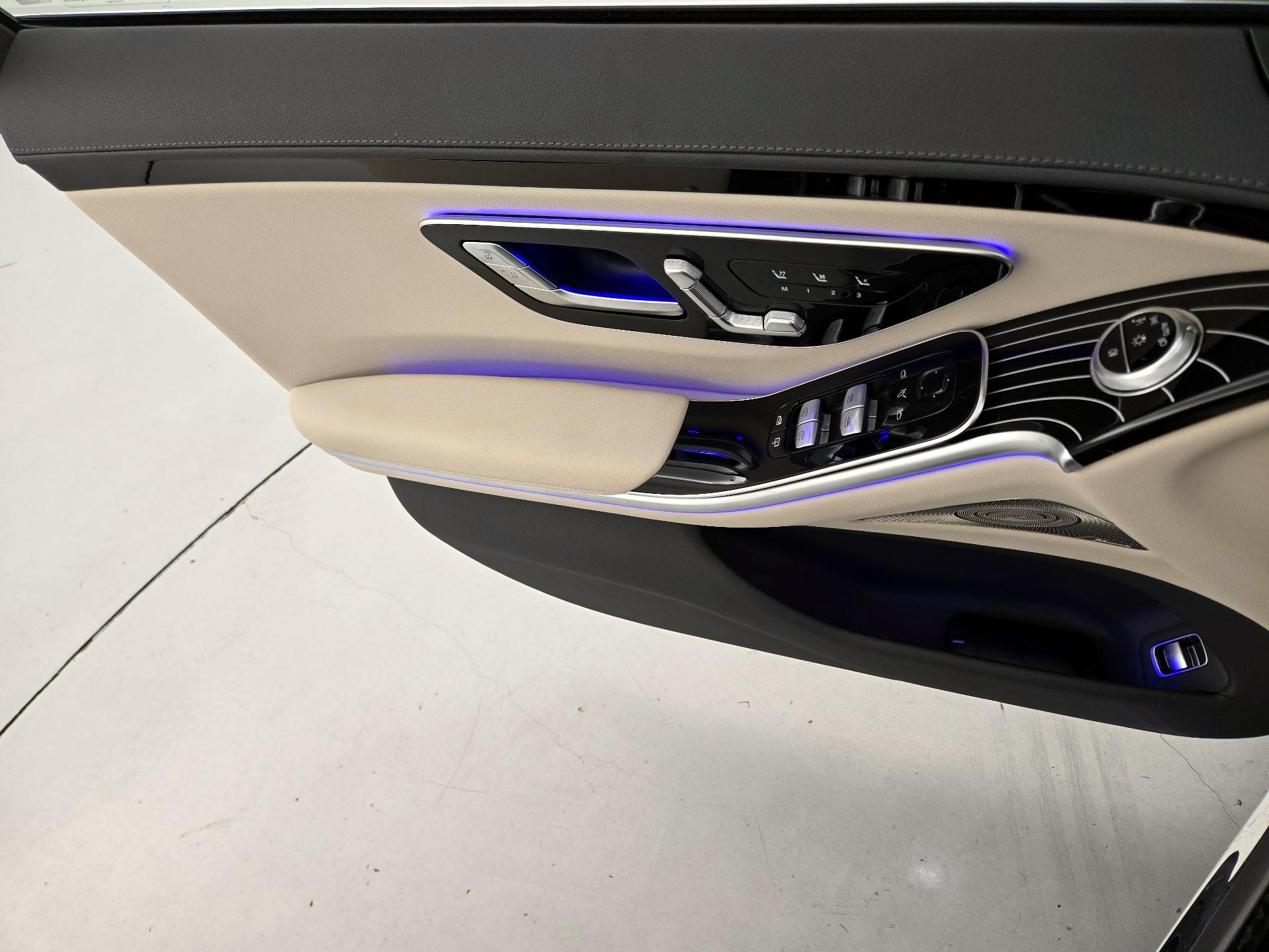 Thumbnail: 2023 Mercedes-Benz S-Class - 12