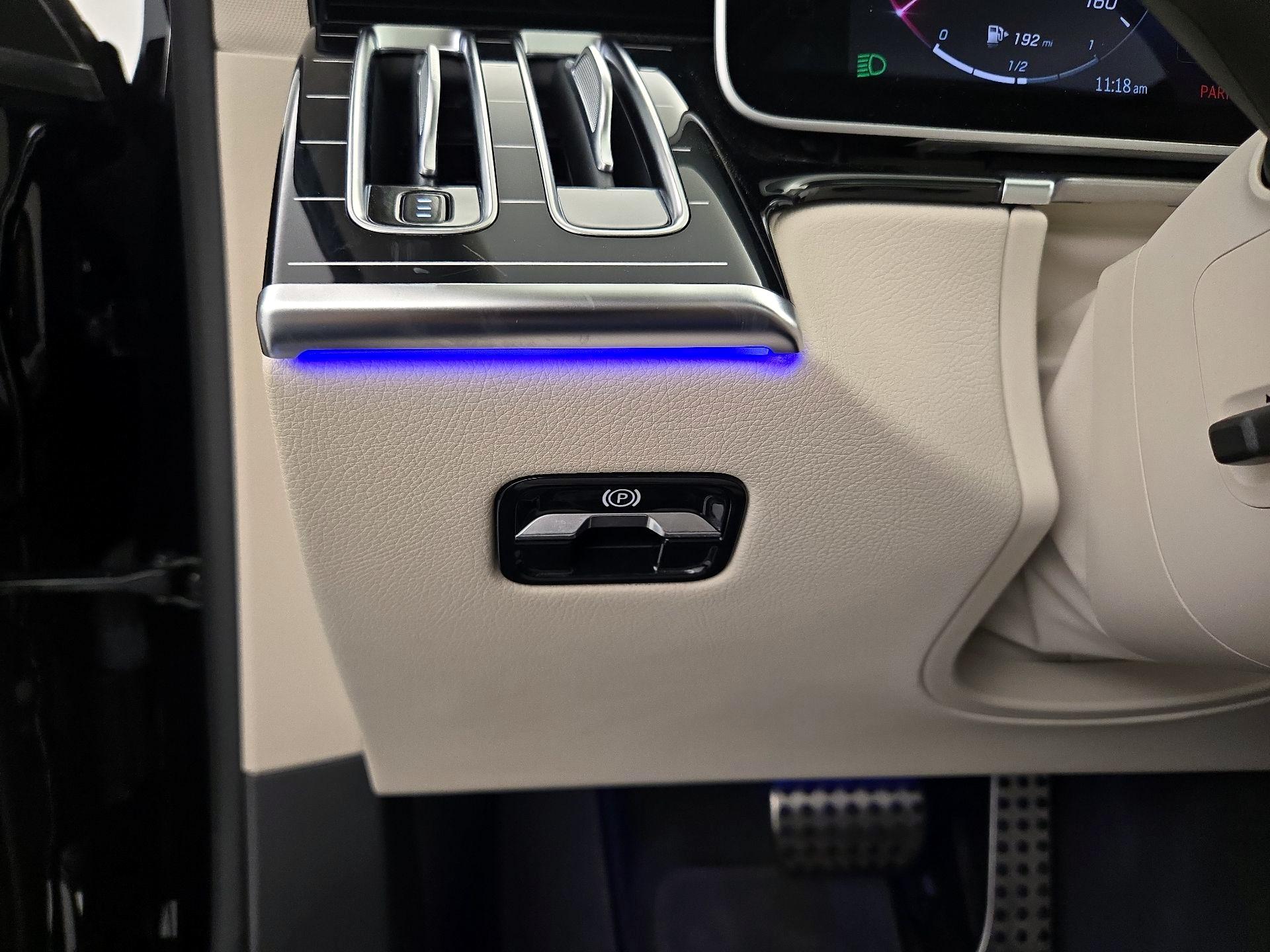 Thumbnail: 2023 Mercedes-Benz S-Class - 13
