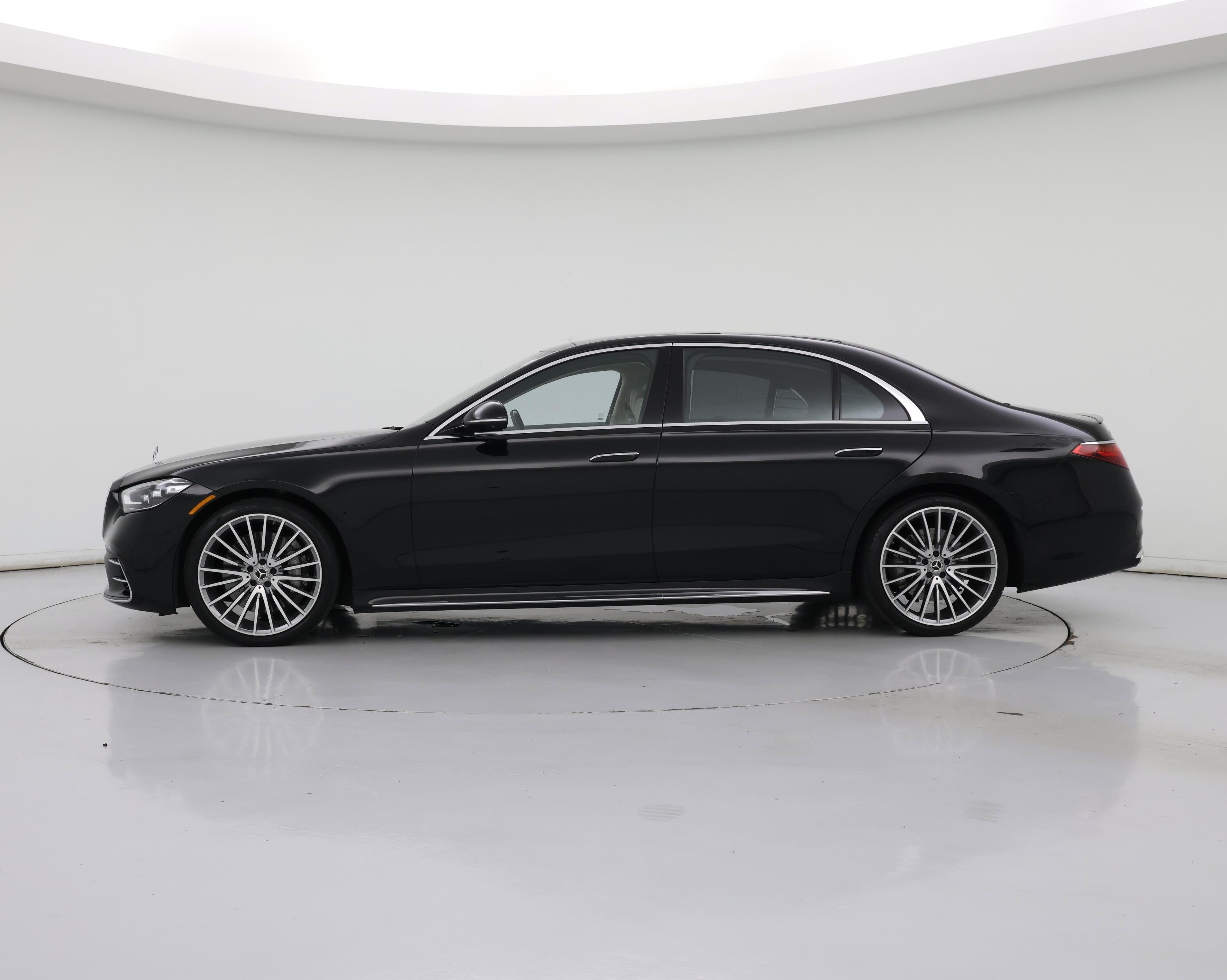 Thumbnail: 2023 Mercedes-Benz S-Class - 3