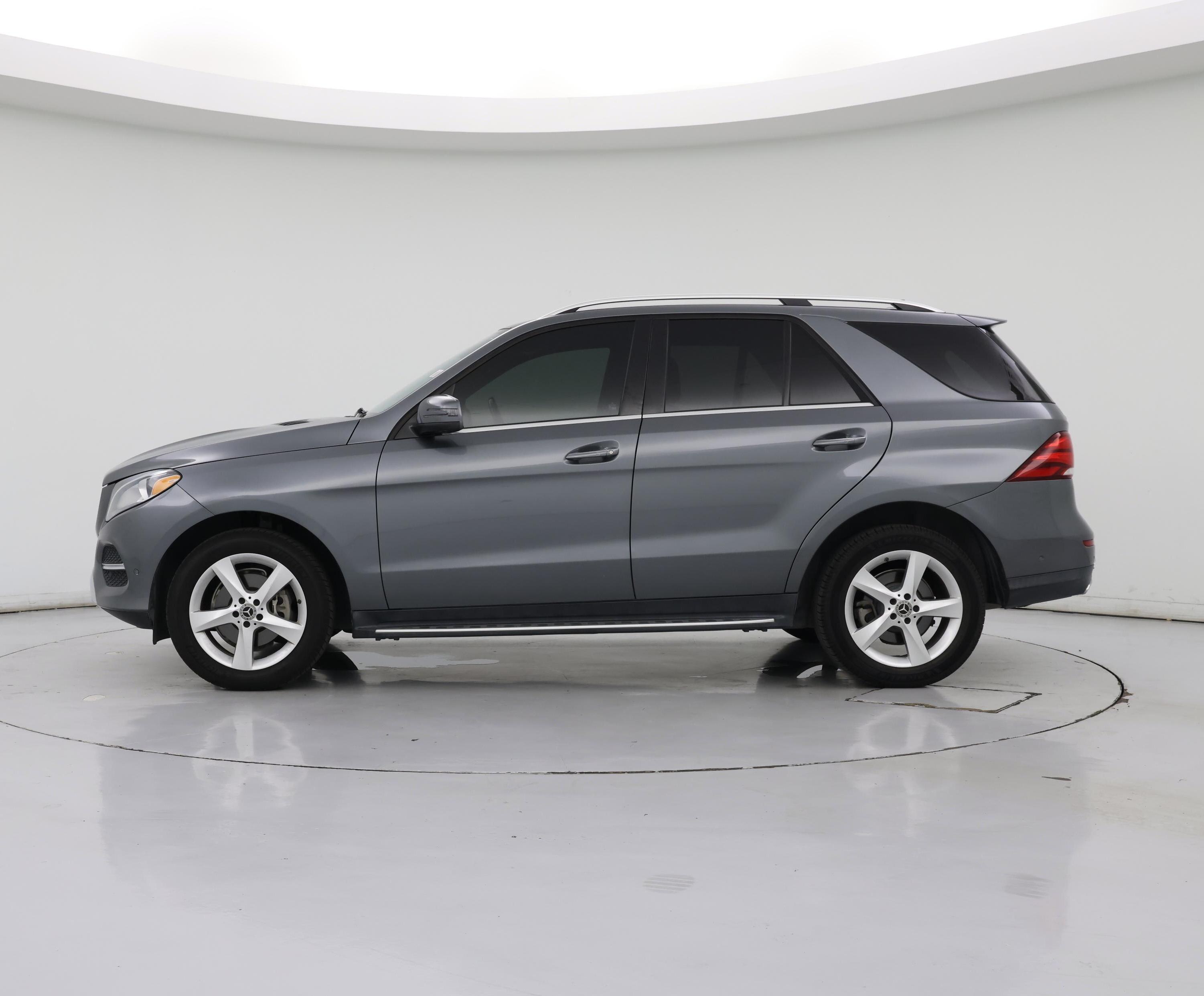 Thumbnail: 2018 Mercedes-Benz GLE - 3