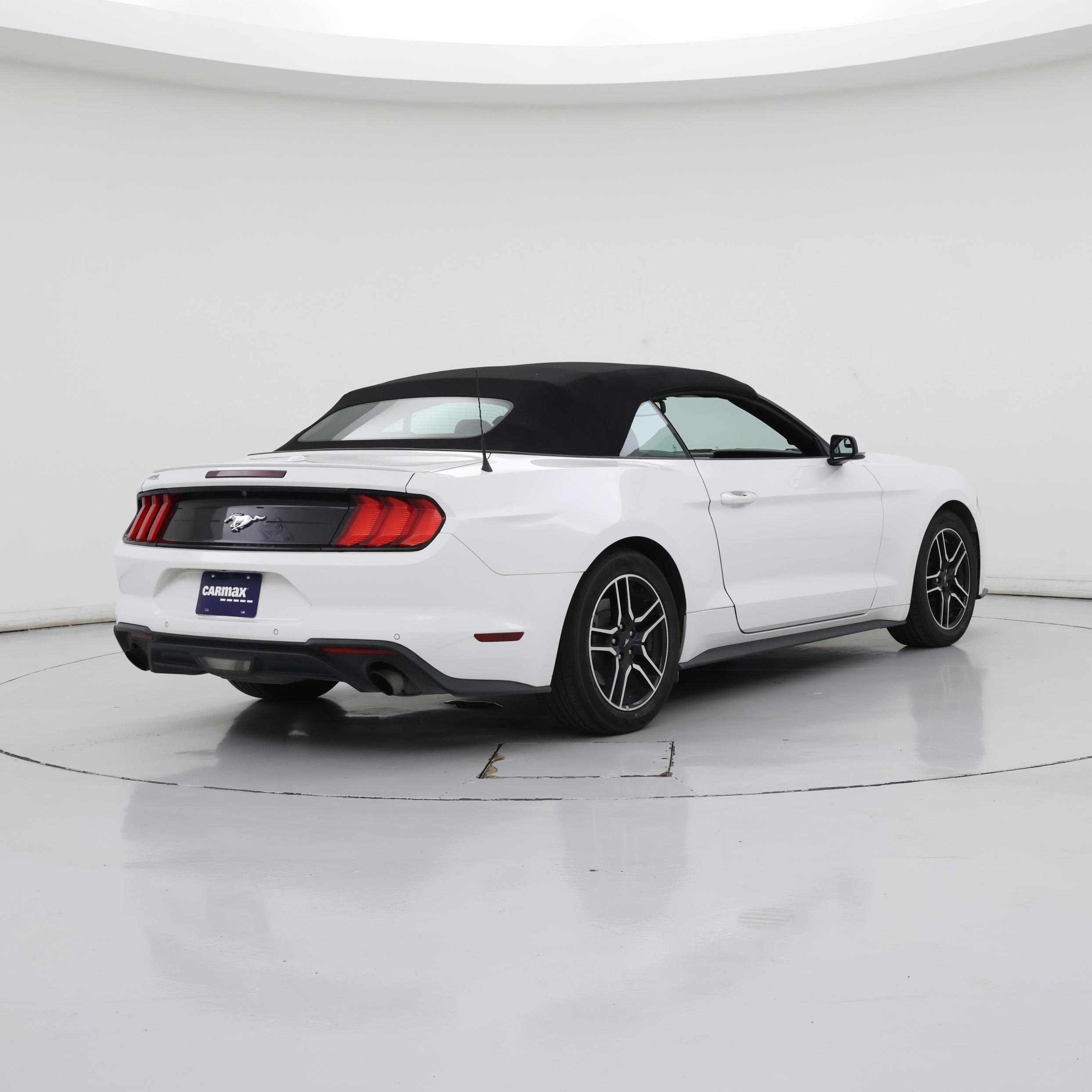 Thumbnail: 2018 Ford Mustang - 8