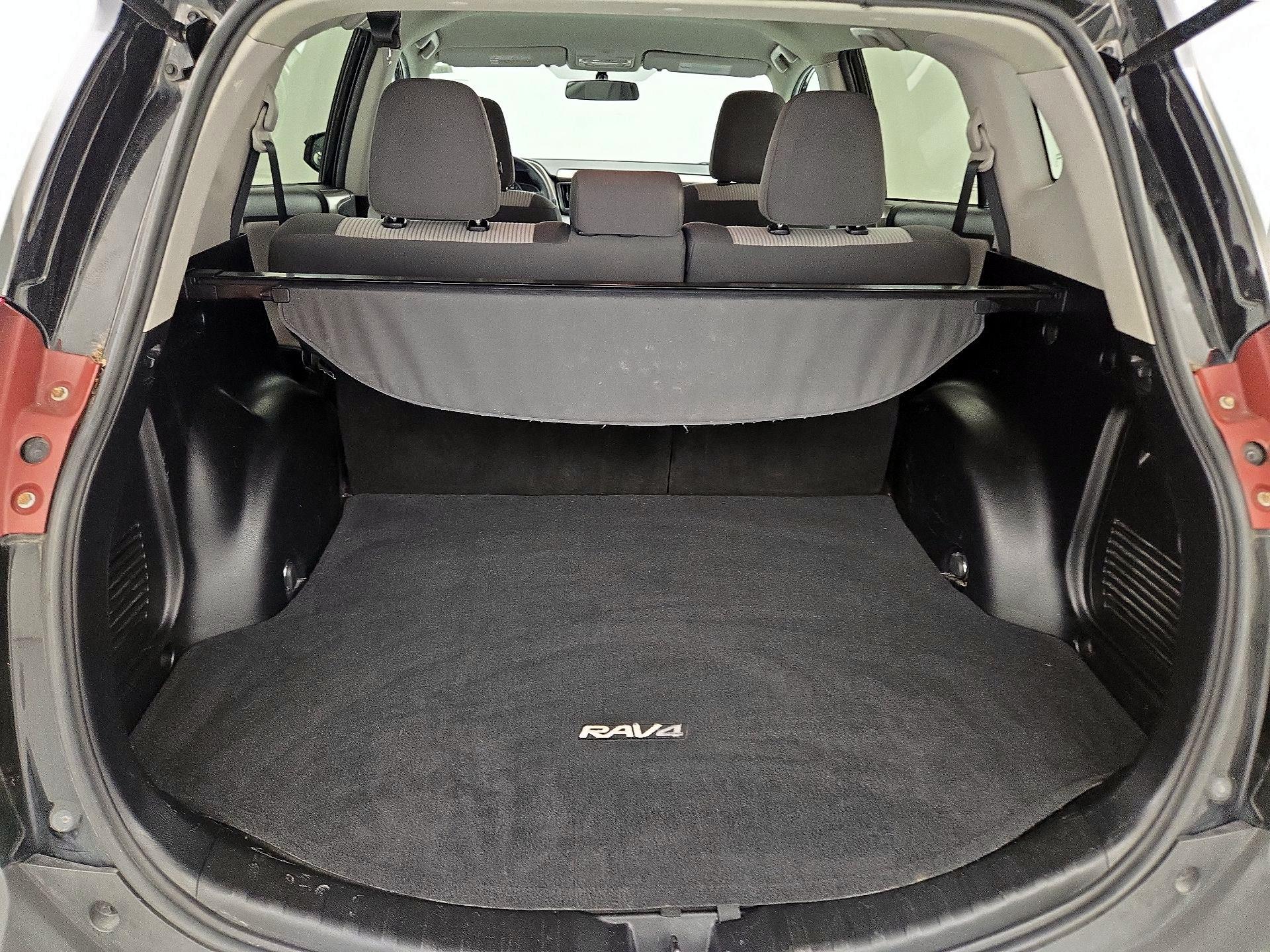 Thumbnail: 2015 Toyota RAV4 - 20