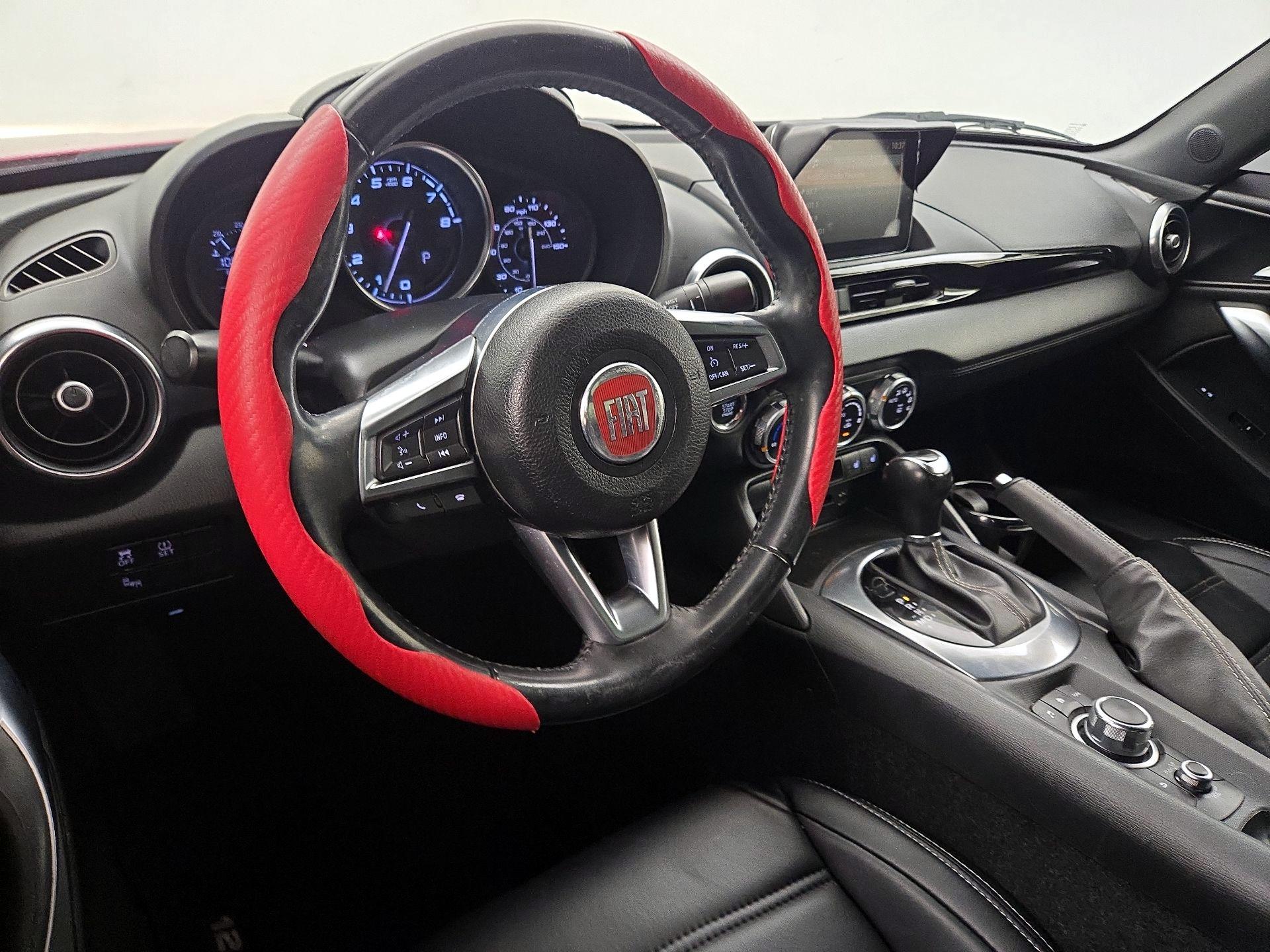 Thumbnail: 2017 Fiat 124 Spider - 9