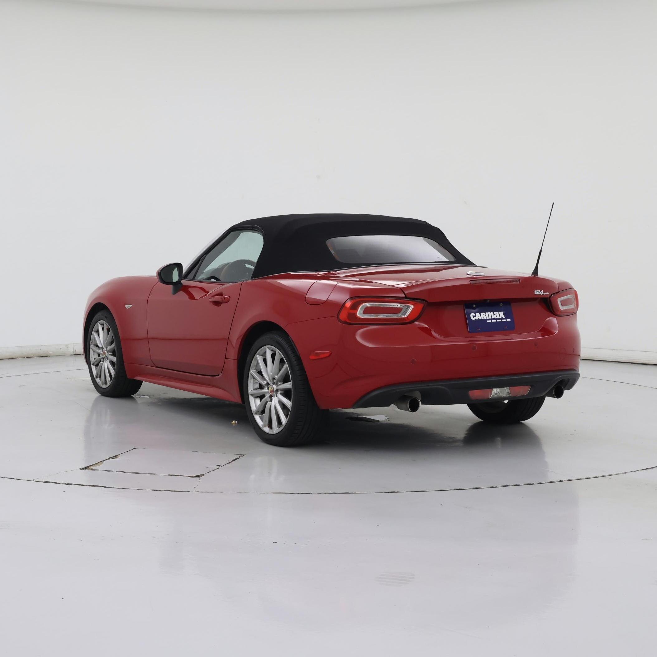 Thumbnail: 2017 Fiat 124 Spider - 2